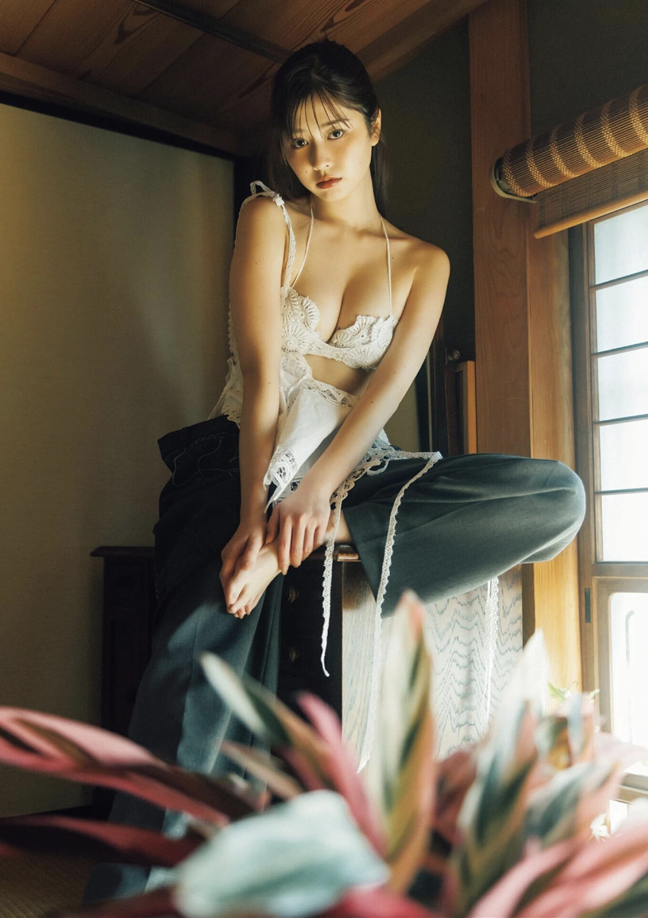 Idol Gravure Selection, B.L.T. 2026.05 (ビー・エル・ティー 2026年5月号) - P9