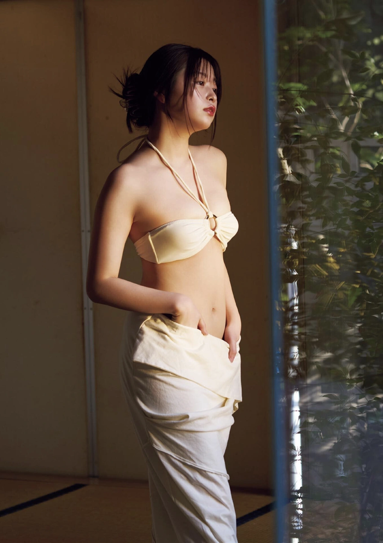 Idol Gravure Selection, B.L.T. 2026.05 (ビー・エル・ティー 2026年5月号) - P17