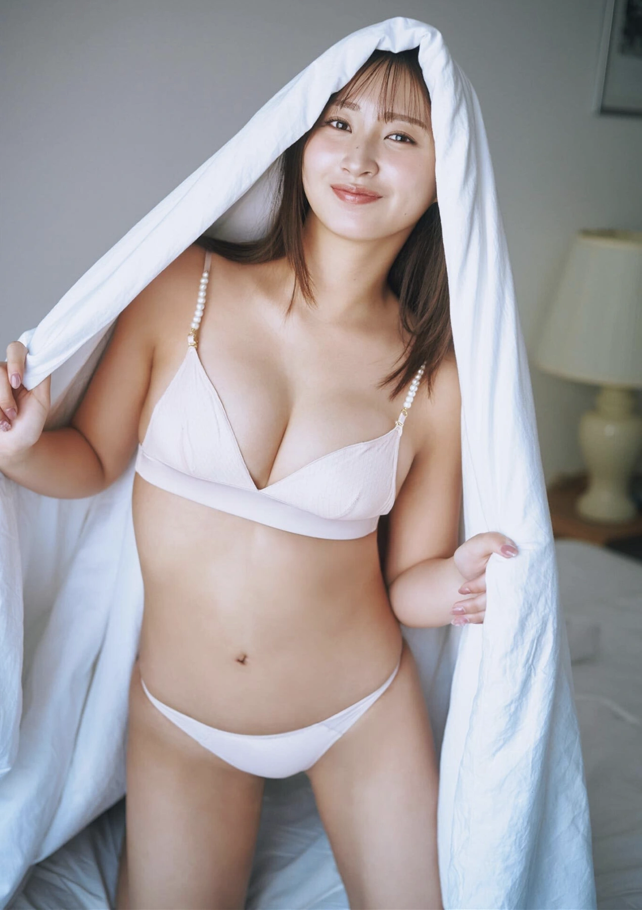 Idol Gravure Selection, B.L.T. 2026.05 (ビー・エル・ティー 2026年5月号) - P22
