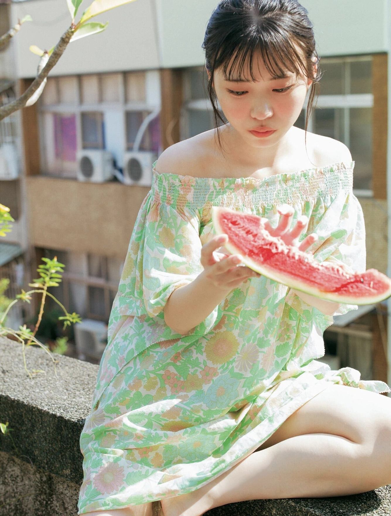 Idol Gravure Selection, B.L.T. 2026.05 (ビー・エル・ティー 2026年5月号) - P34