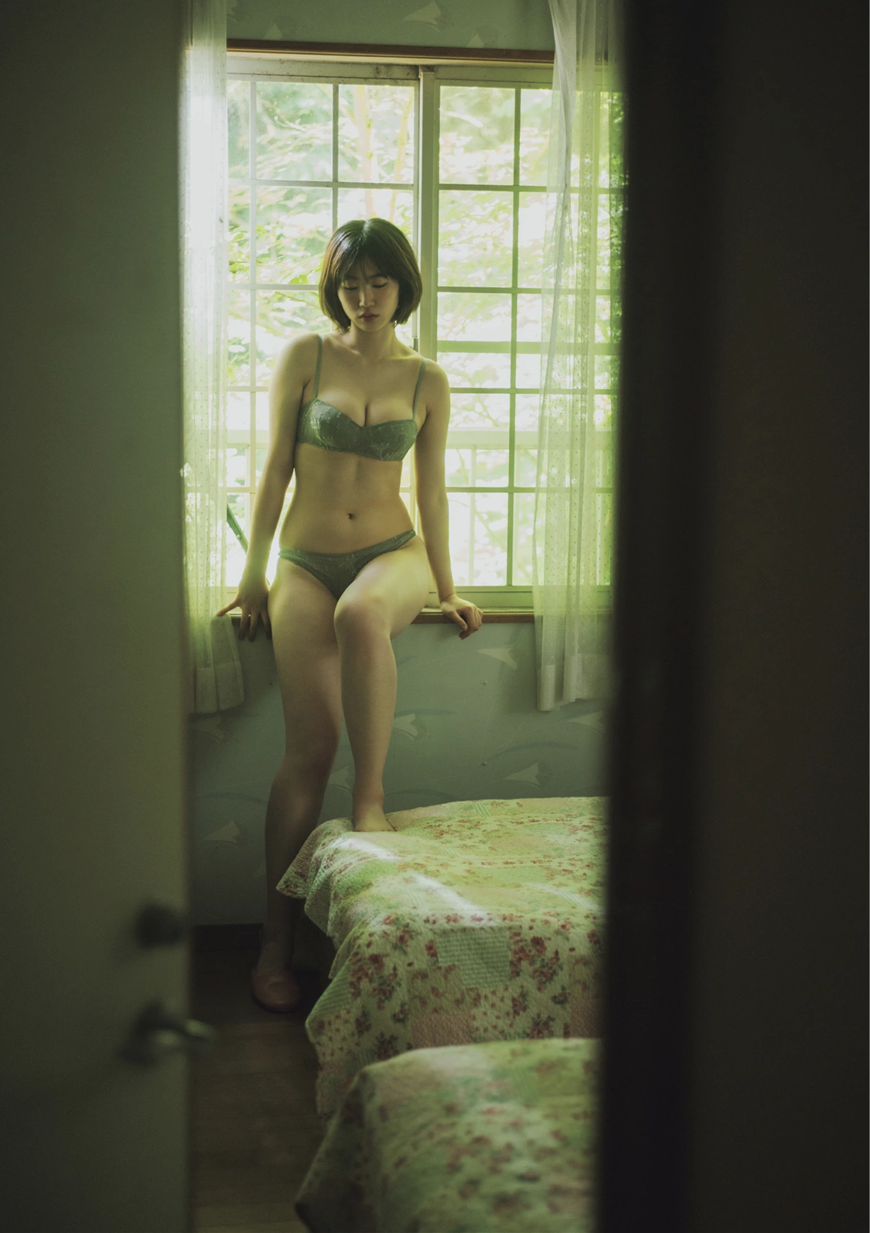 Misaki Sawa 沢美沙樹, Coco 瑚々, GIRLS Graph.010 - P28