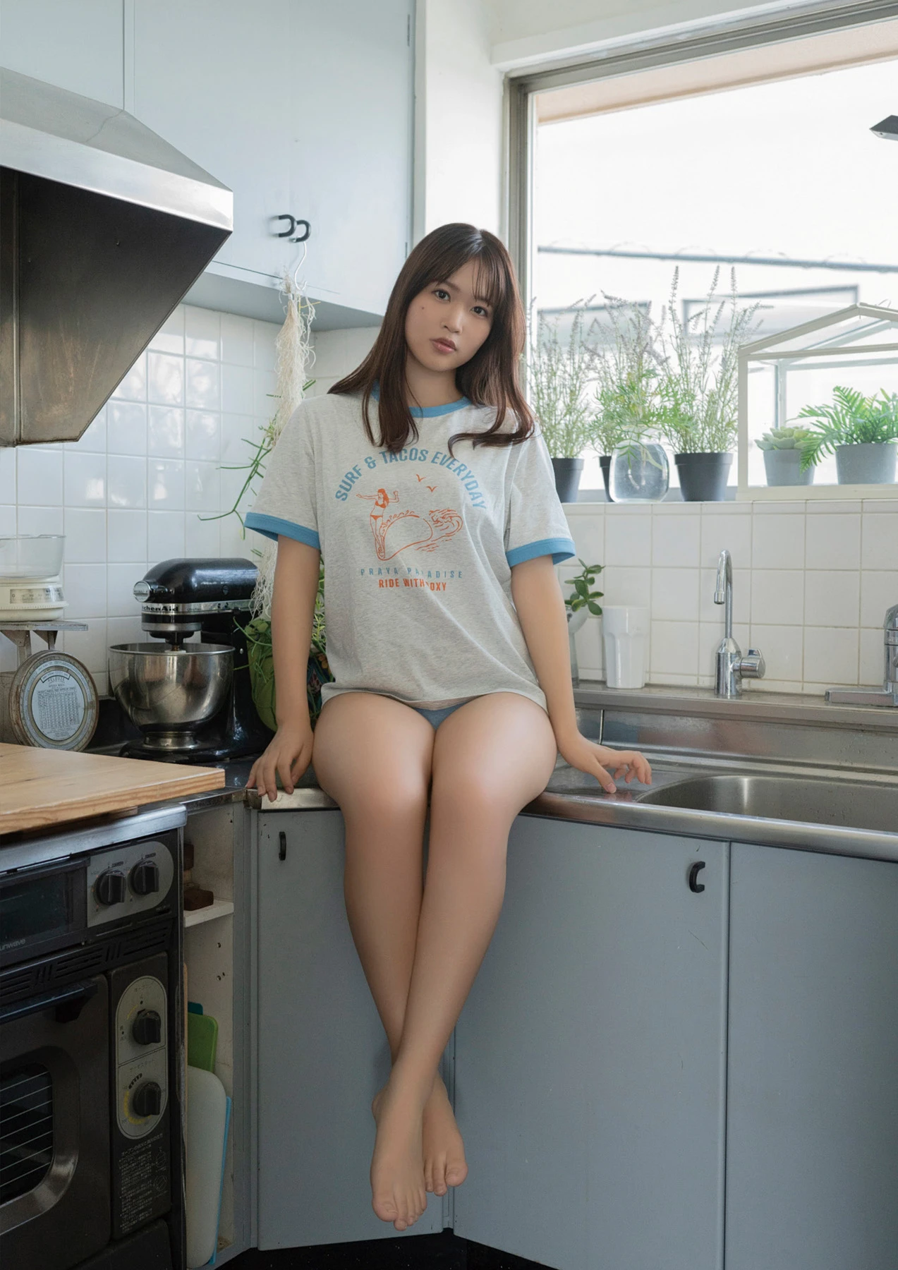 Minami Miyuka 南みゆか, BOMBデジタル写真集 『気まぐれな果実』 - P2