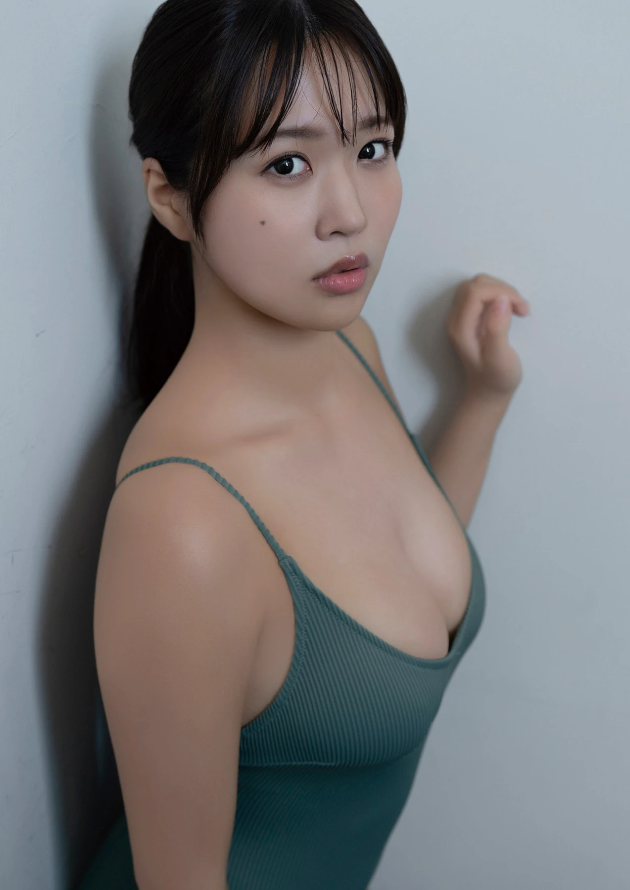 Minami Miyuka 南みゆか, BOMBデジタル写真集 『気まぐれな果実』 - P58