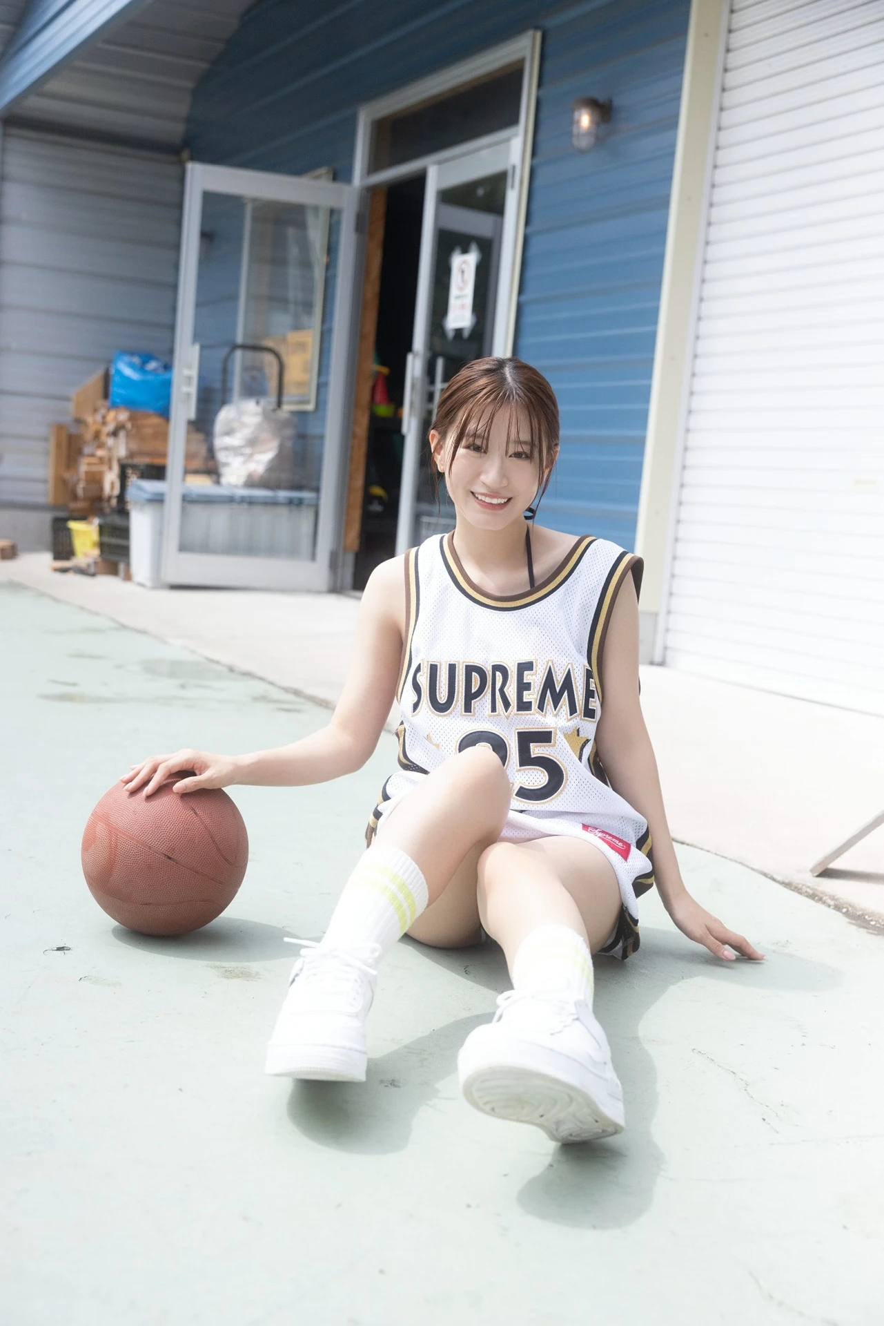 Rei Jonishi 上西怜, MySPA! 「旬撮ガール 11月」 - P84