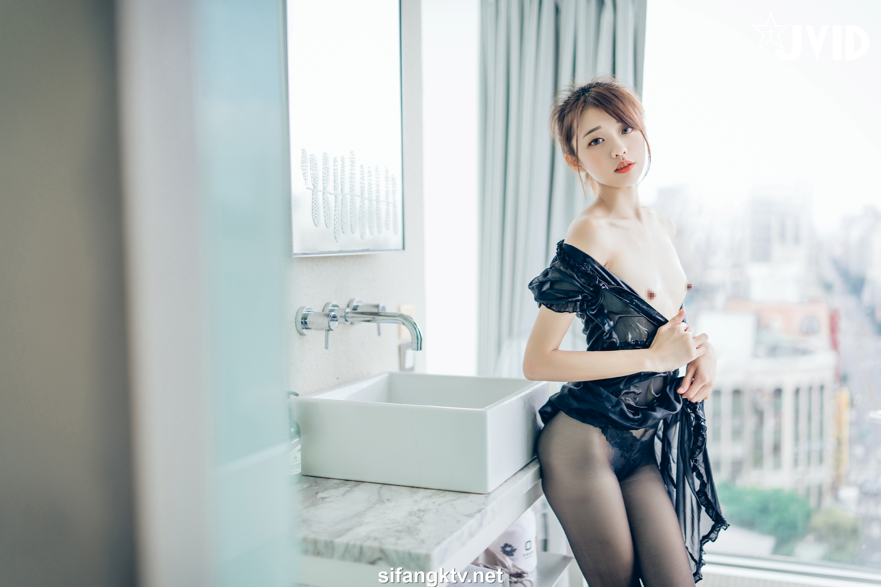 [JVID] 妍妍 Angel – 妍妍小寶寶 來餵她喝奶吧❤️! 還有透絲透點裝 潤滑絲襪💦 - P141