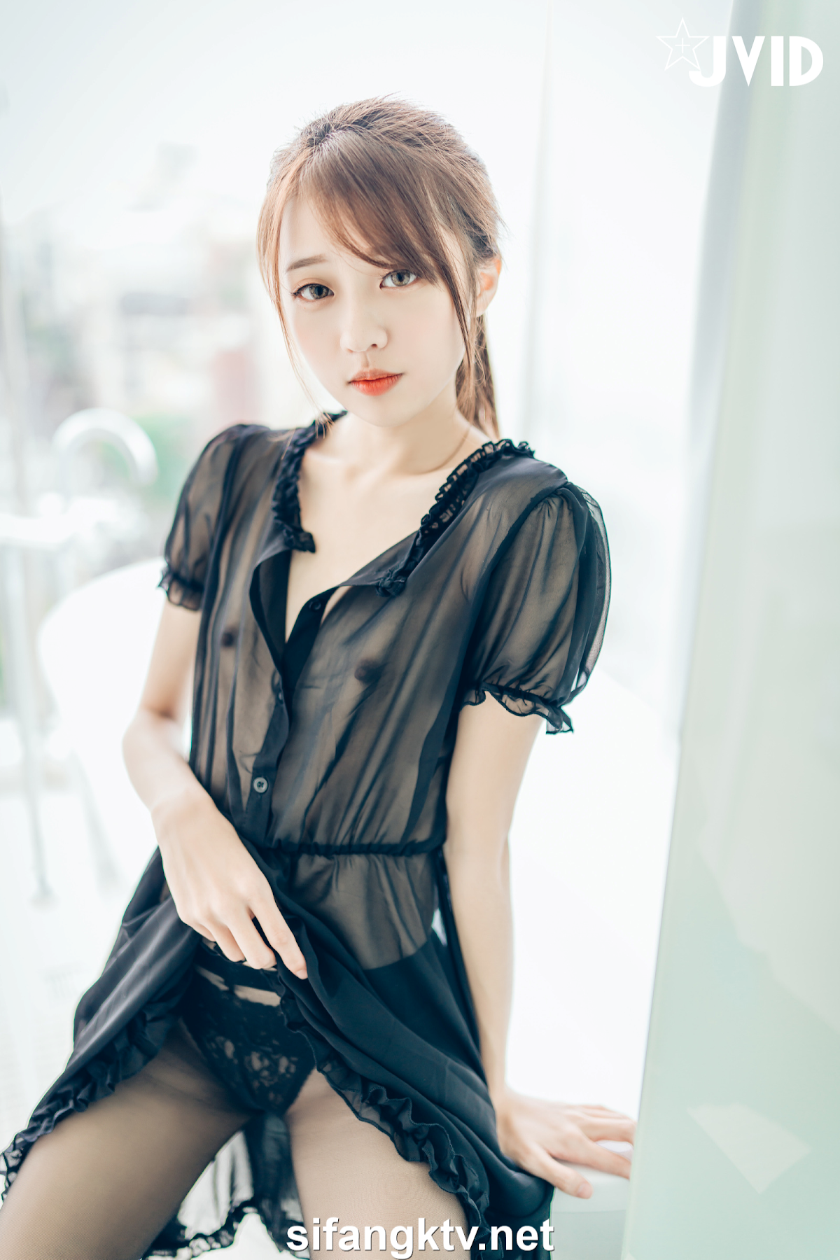 [JVID] 妍妍 Angel – 妍妍小寶寶 來餵她喝奶吧❤️! 還有透絲透點裝 潤滑絲襪💦 - P38