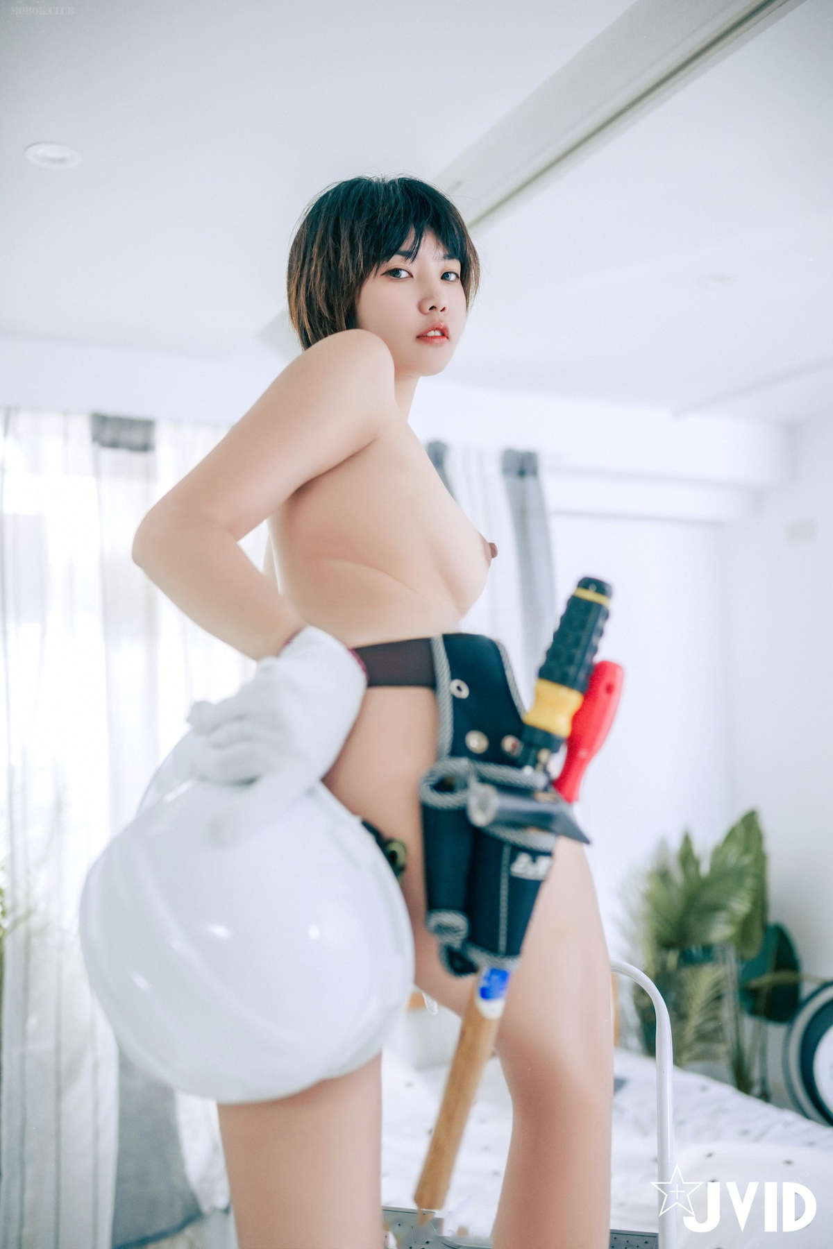 [JVID] 果寶寶 – 氣質短發嫩模-性感迷人管道維修工,被業主襲胸 - P46