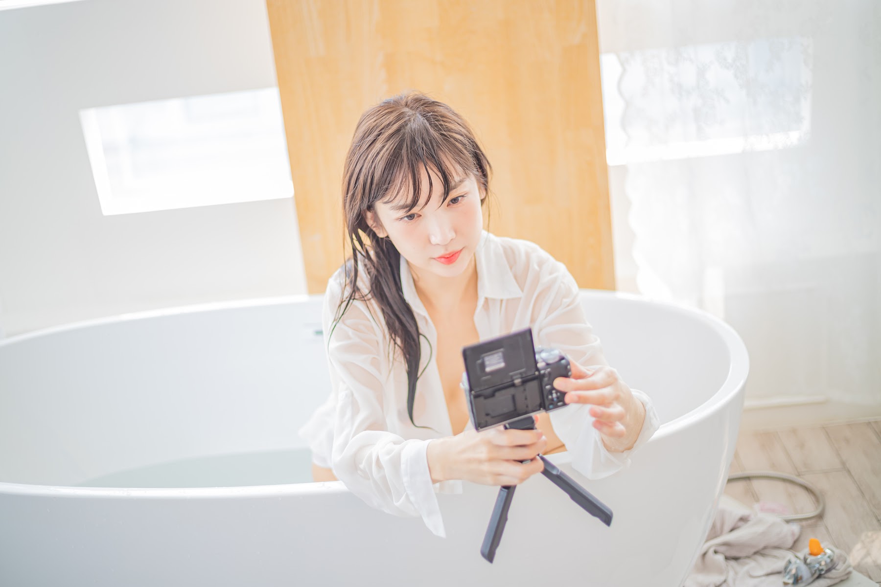 [Patreon] Leezy (이지) – Secret Web APRIL - P77
