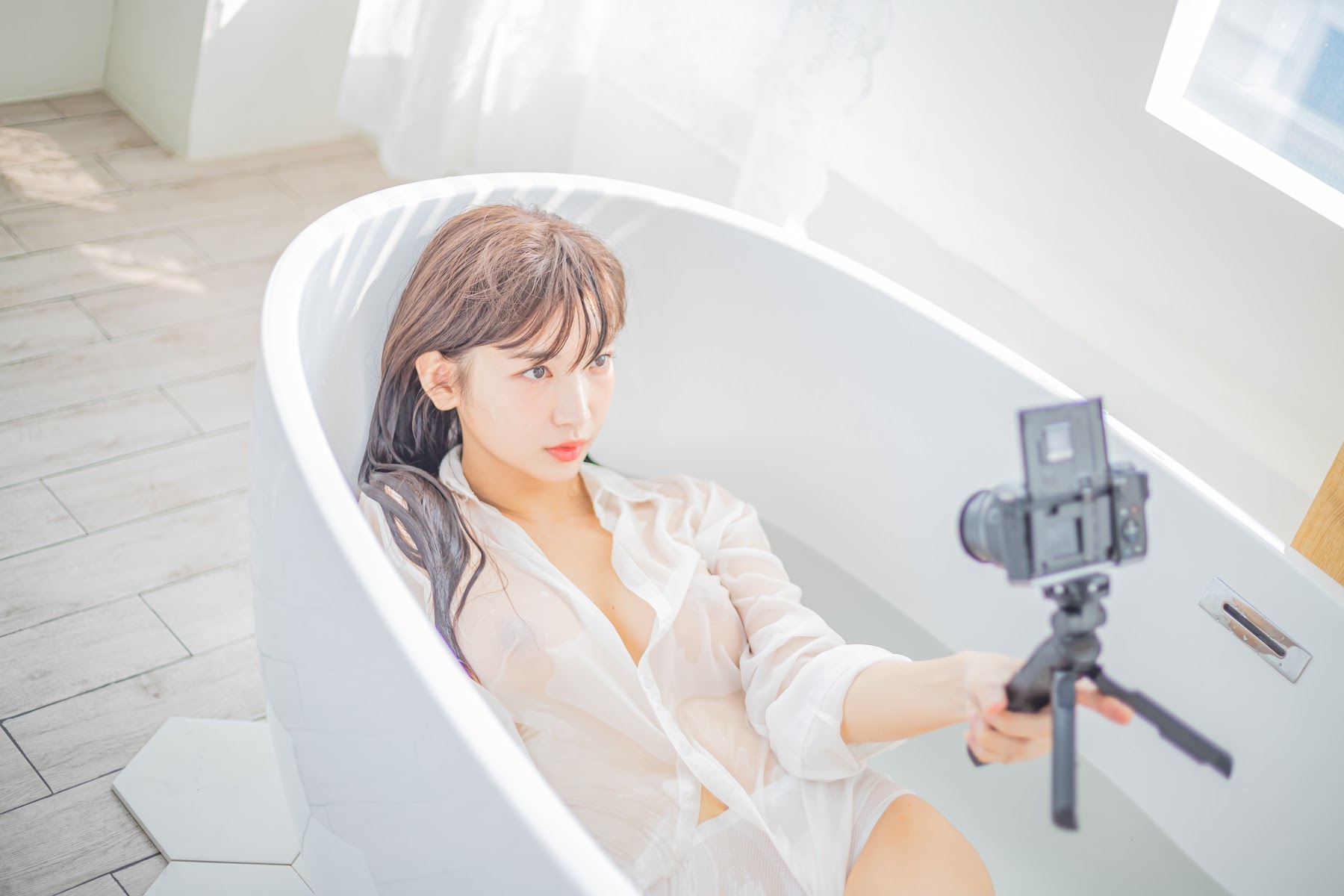 [Patreon] Leezy (이지) – Secret Web APRIL - P81