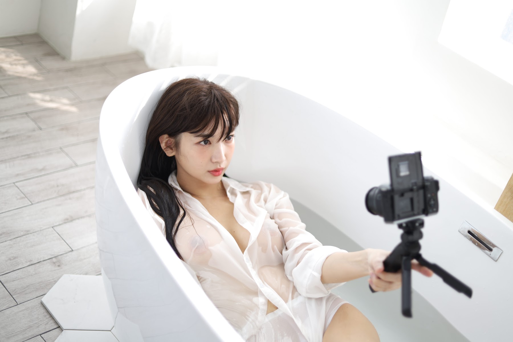 [Patreon] Leezy (이지) – Secret Web APRIL - P82