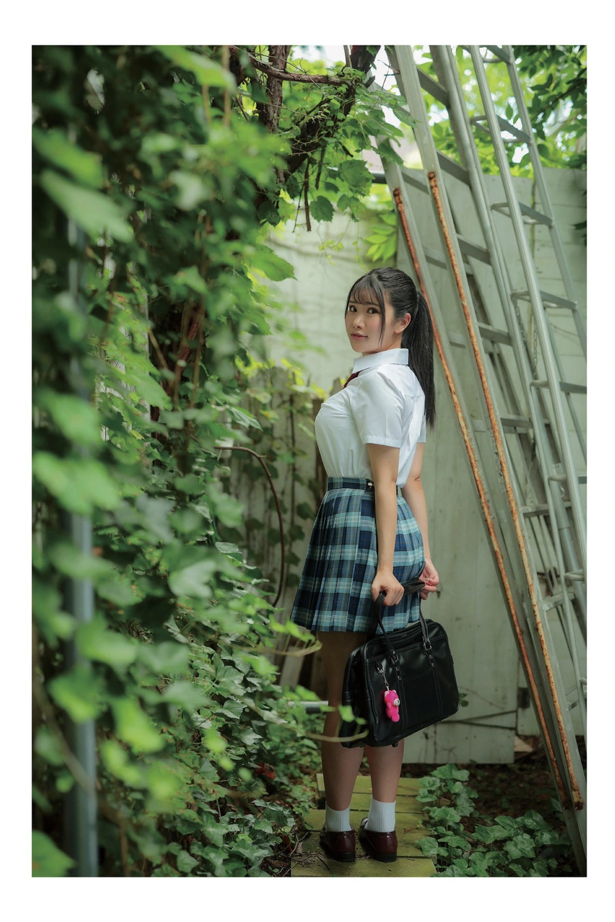 Mahiru Sakura 櫻茉日, 櫻茉日オフィシャルヌード写真集 優美 ゆうび - P32
