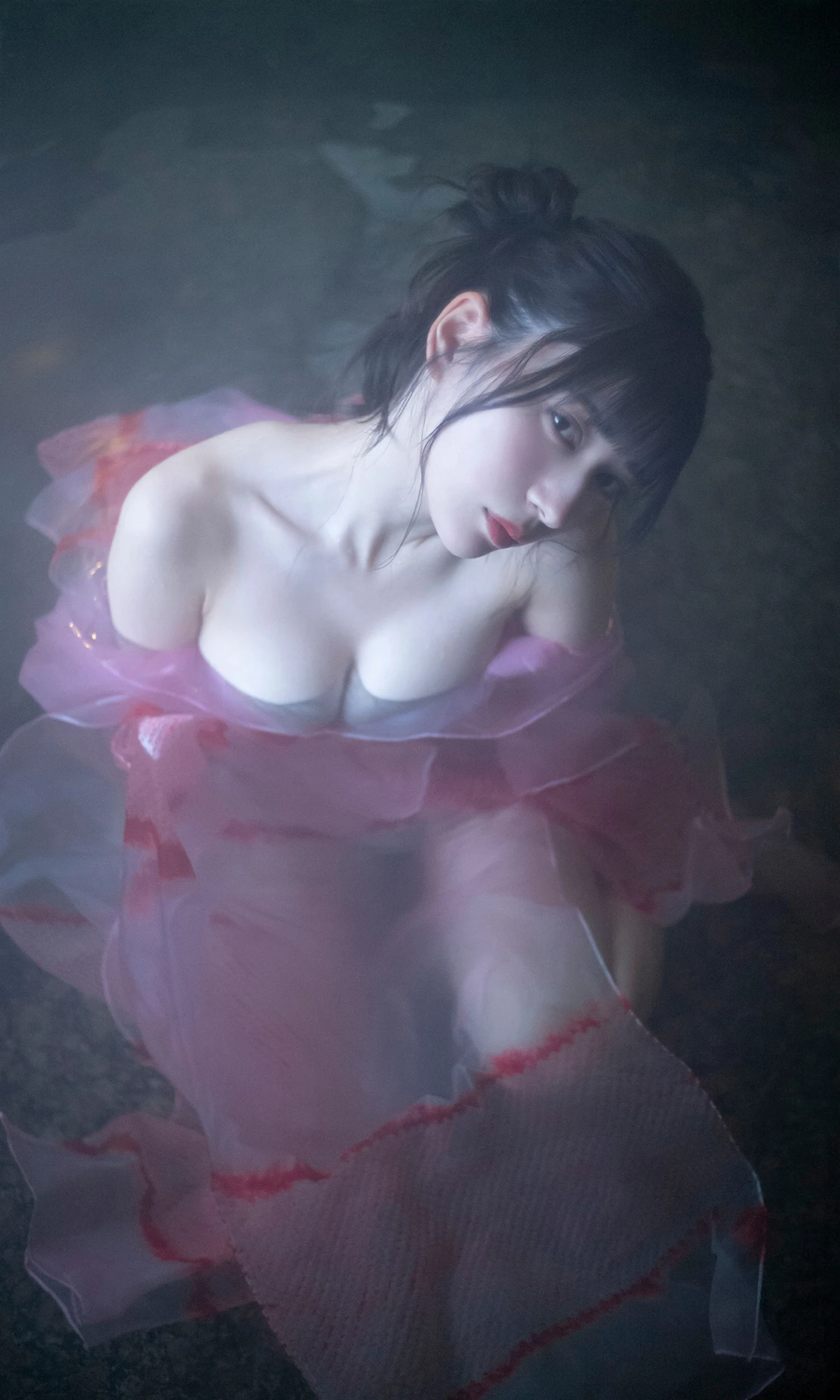 Risa Yukihira 雪平莉左, 週プレ Photo Book 「冬に泳ぐ。～prologue～」 - P26