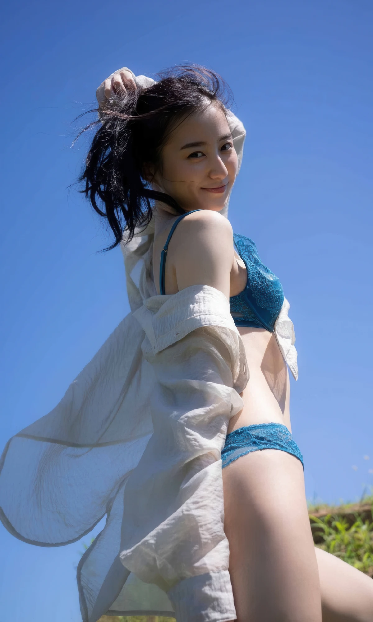 Riho Takada 高田里穂, 写真集 「Eternal Heroine 永遠のヒロイン」 - P33