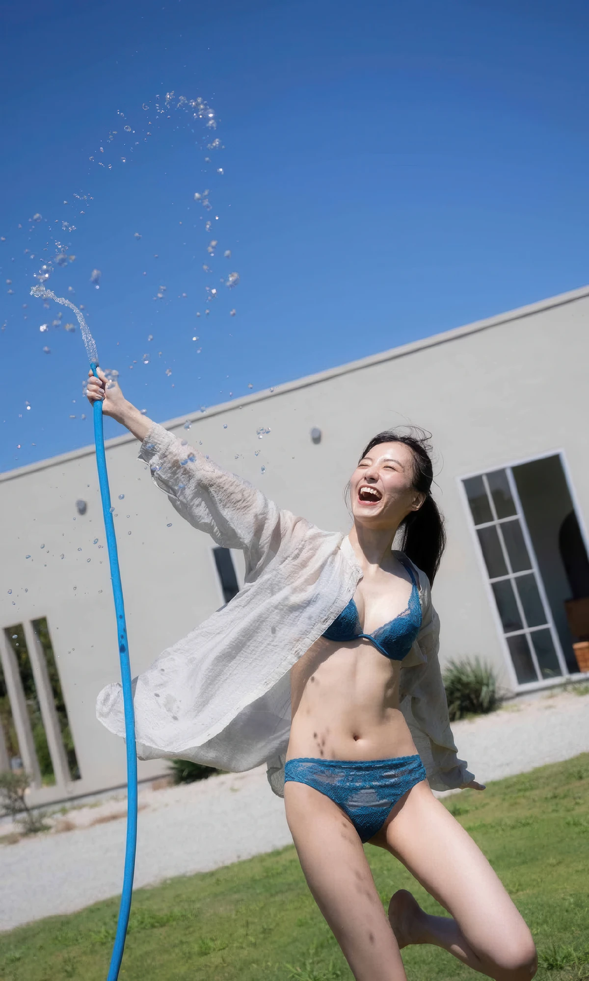 Riho Takada 高田里穂, 写真集 「Eternal Heroine 永遠のヒロイン」 - P37