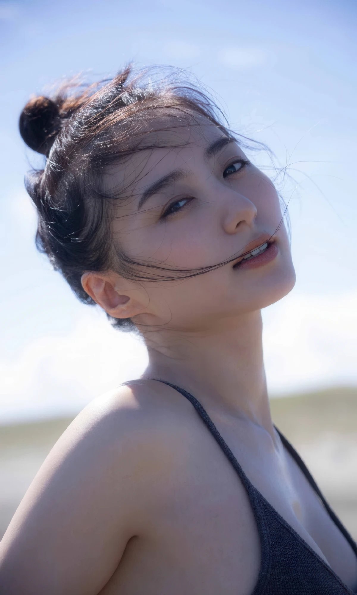 Riho Takada 高田里穂, 写真集 「Eternal Heroine 永遠のヒロイン」 - P42