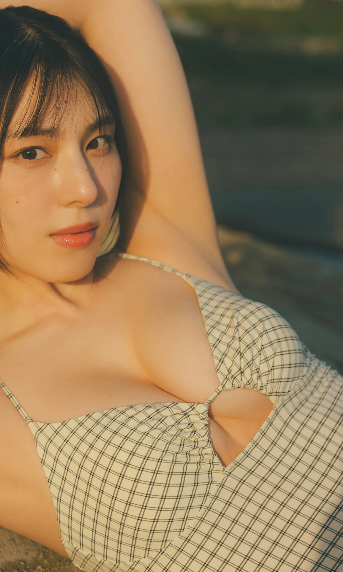 Iori Sagara 相楽伊織, 写真集 「more and more」 - P75