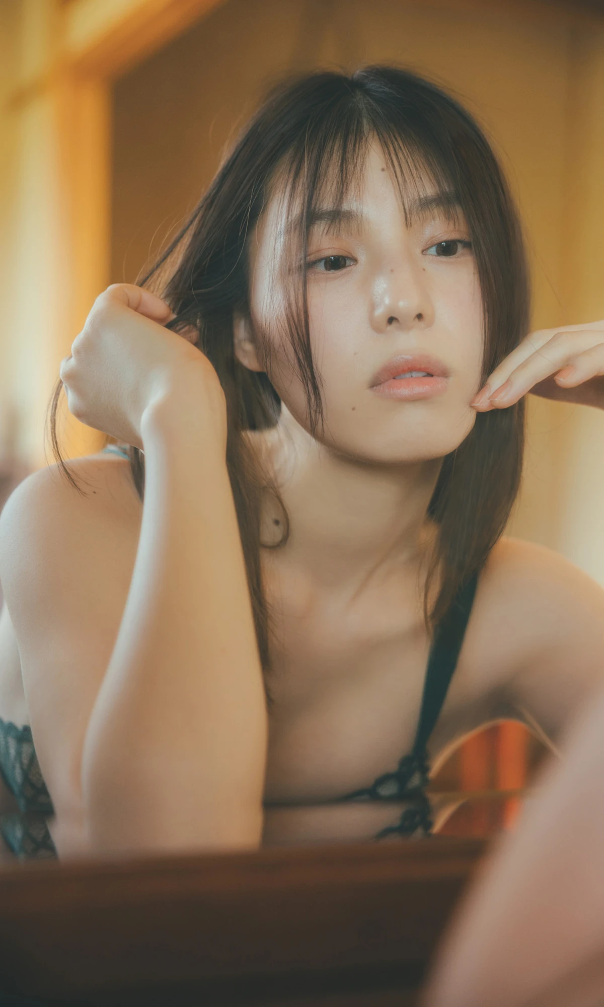 Iori Sagara 相楽伊織, 写真集 「more and more」 - P92