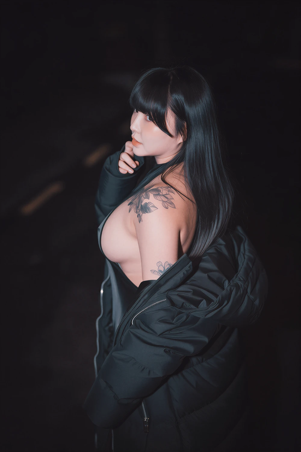 Jeon BoYeon 전보연, DJAWA 「Naughty Night Walk」 - P43