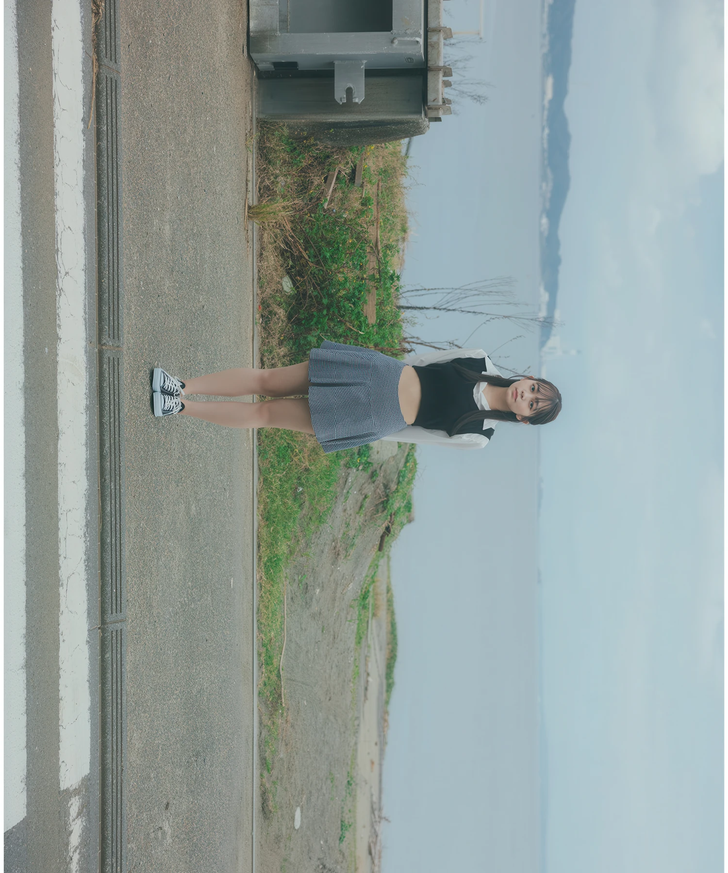 Mai Horai 蓬莱舞, 週プレ Photo Book 「See eye to eye」 - P9