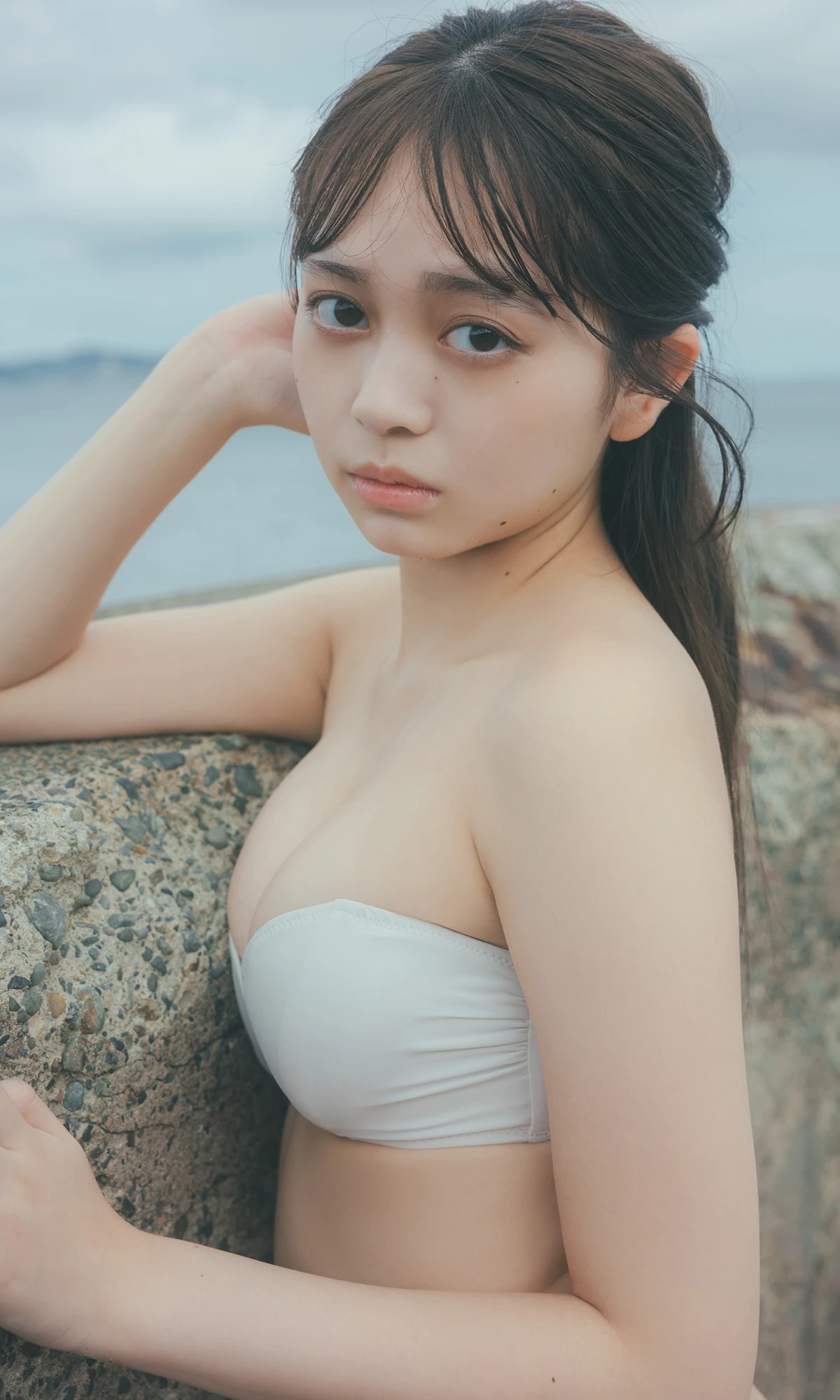 Mai Horai 蓬莱舞, 週プレ Photo Book 「See eye to eye」 - P21
