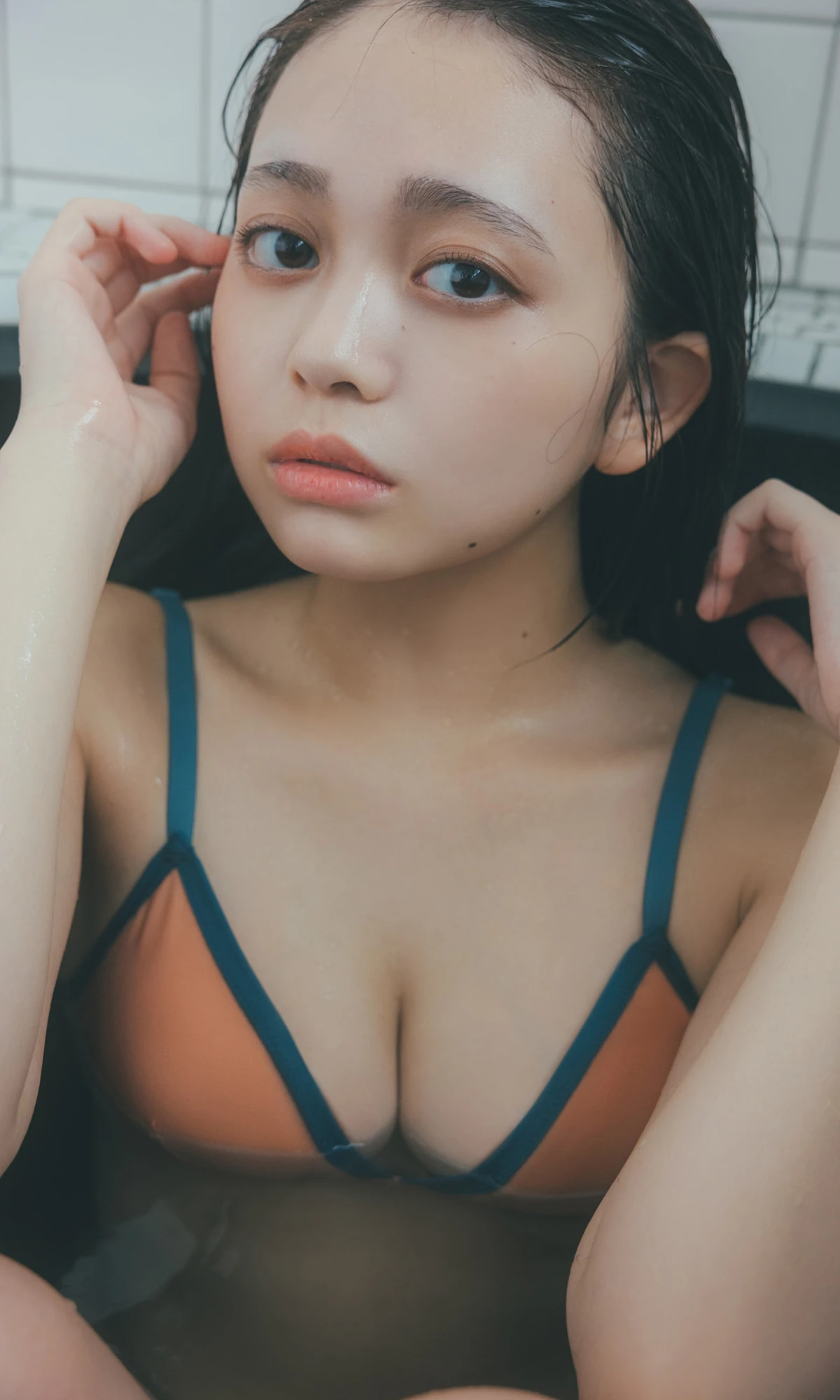 Mai Horai 蓬莱舞, 週プレ Photo Book 「See eye to eye」 - P62