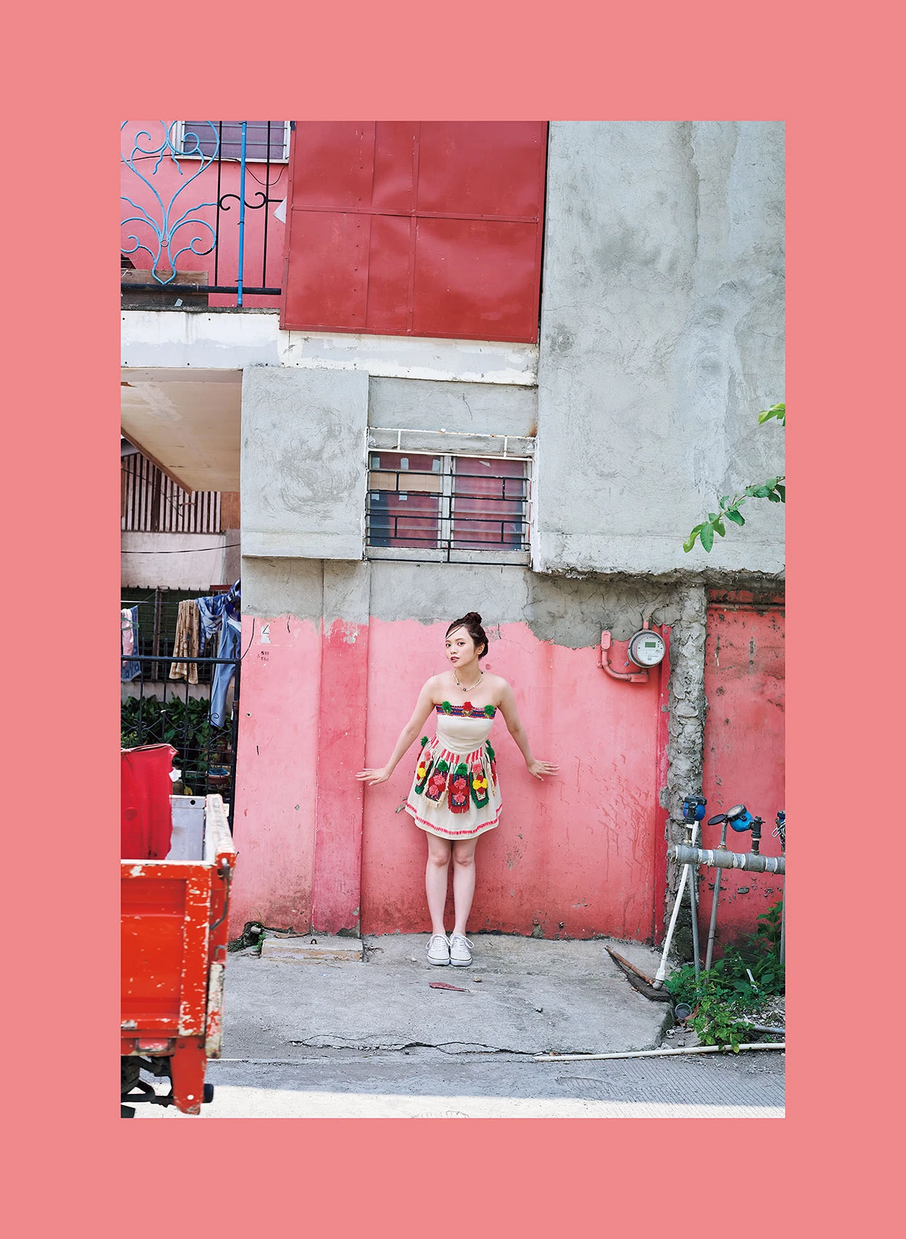 Miyata Manamo 宮田愛萌, 1st写真集 「Lilas」 特別アザーカット付き版 - P16