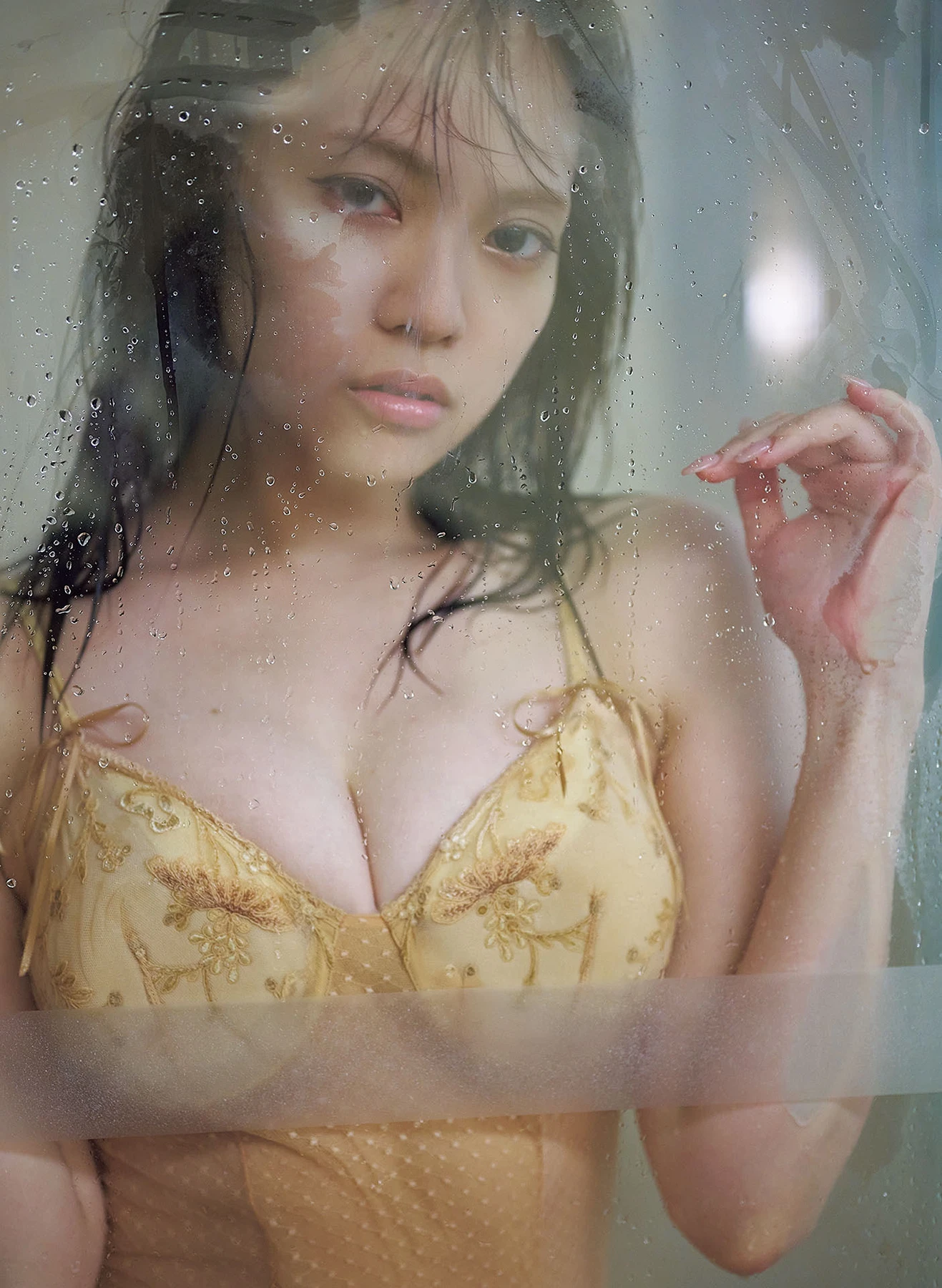 Miyata Manamo 宮田愛萌, 1st写真集 「Lilas」 特別アザーカット付き版 - P31
