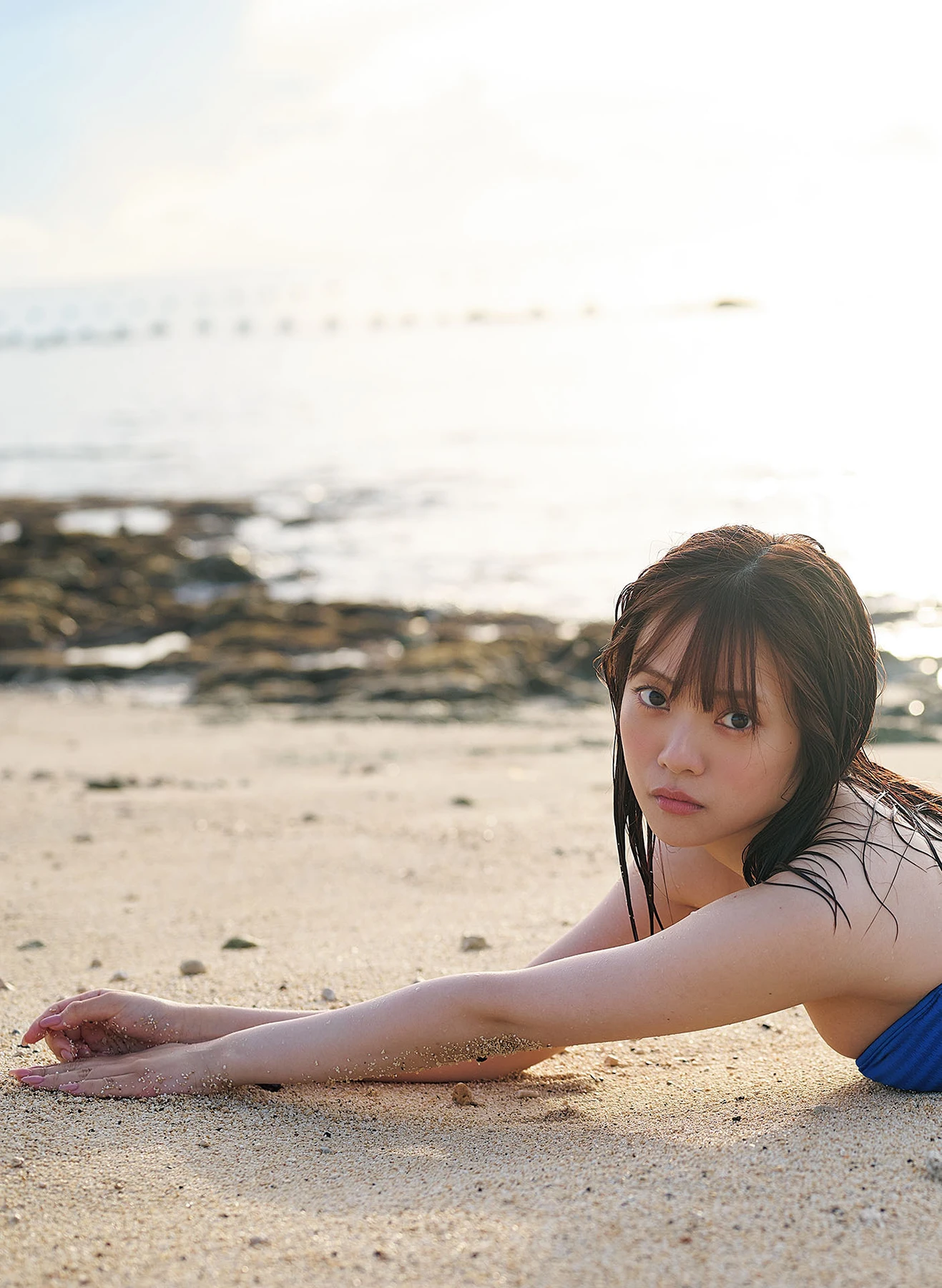 Miyata Manamo 宮田愛萌, 1st写真集 「Lilas」 特別アザーカット付き版 - P7