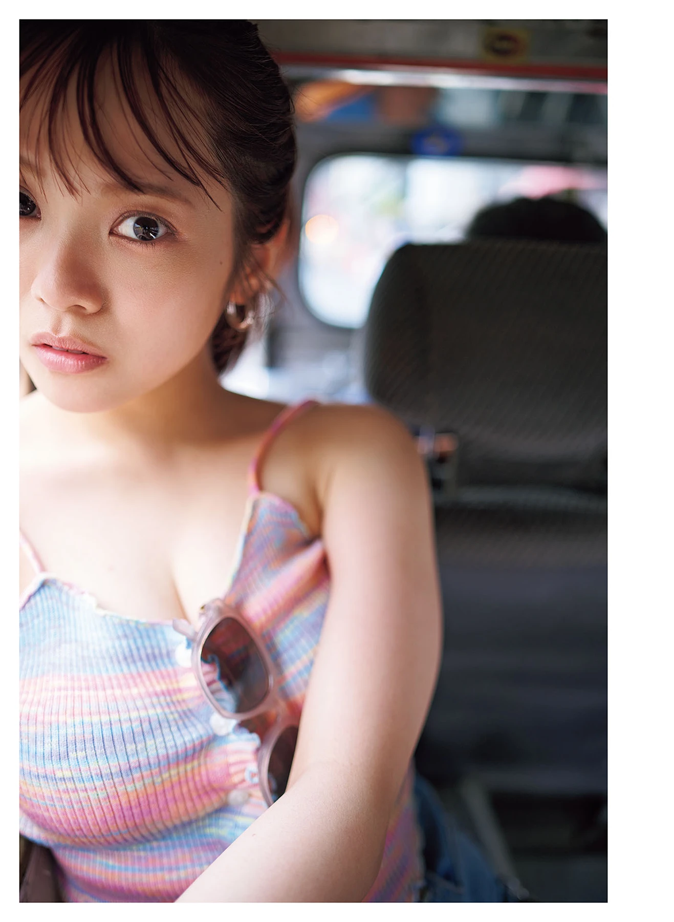 Miyata Manamo 宮田愛萌, 1st写真集 「Lilas」 特別アザーカット付き版 - P98