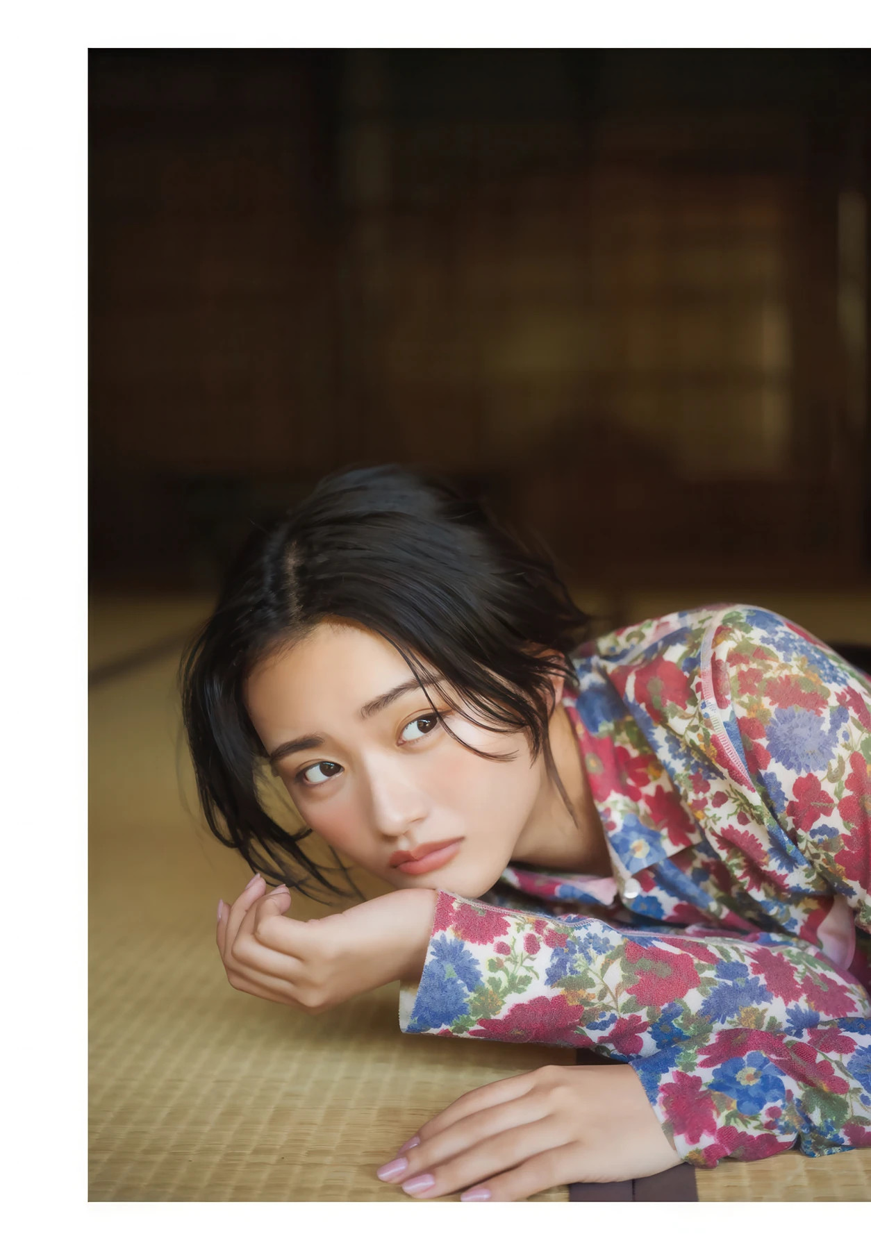 山﨑天・小島凪紗・佐藤愛桜, Shonen Magazine 2026 No.24 (週刊少年マガジン 2026年24号) - P8