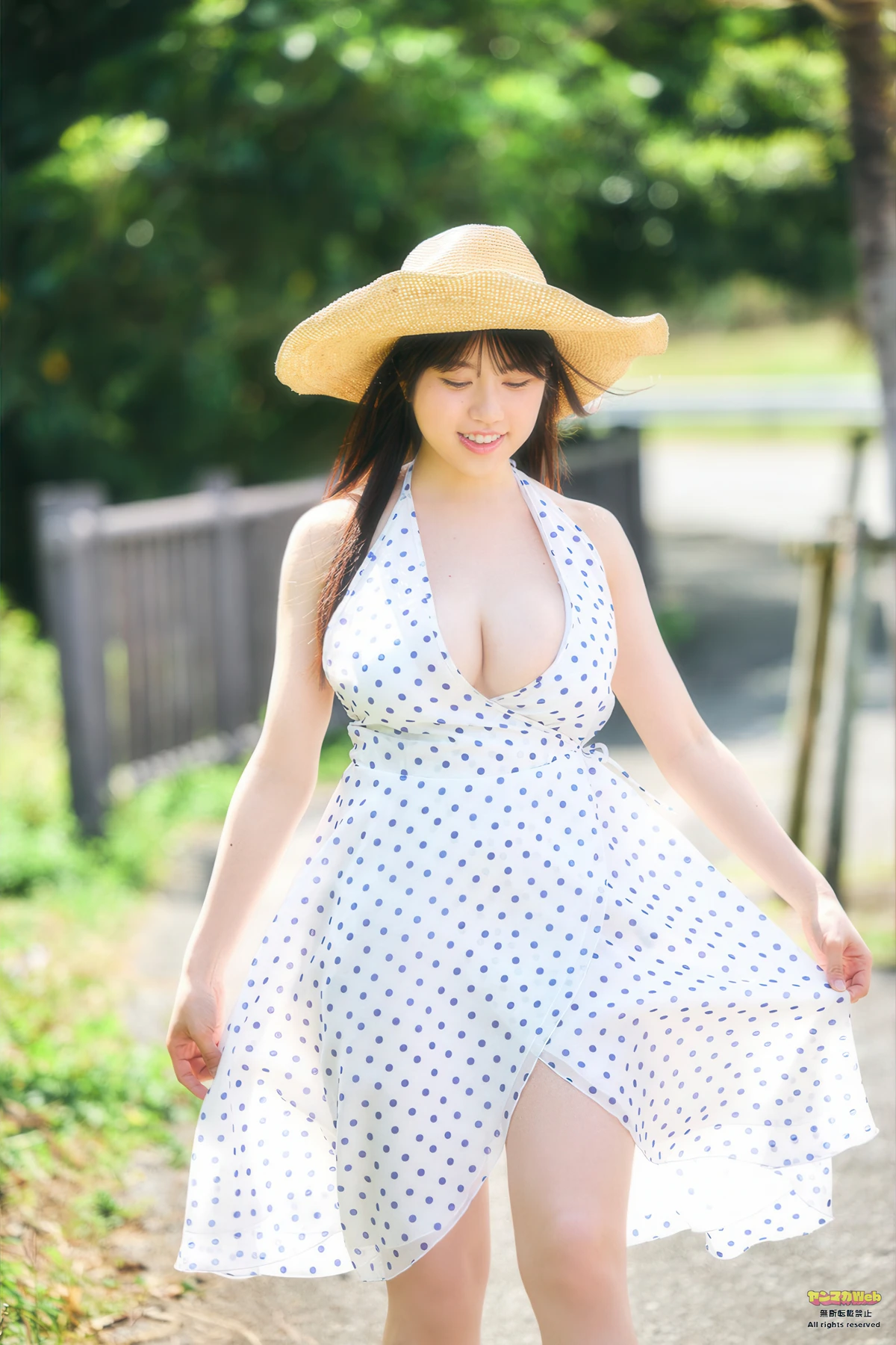 加藤玲菜・青野さくら, Young Magazine 2026 No.22-23 (ヤングマガジン 2026年22-23号) - P34