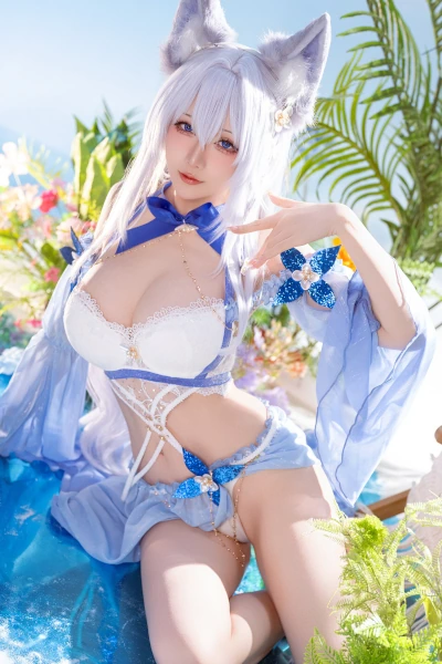 Cosplay 星之迟迟Hoshilily – 碧蓝航线 信浓泳装