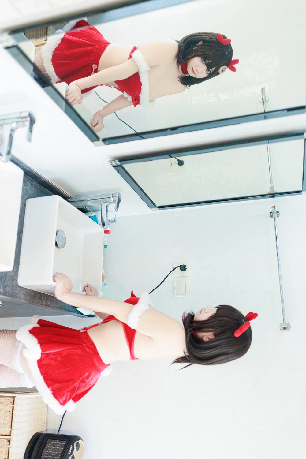 Cosplay 阿雪雪 – 圣诞居家 - P17
