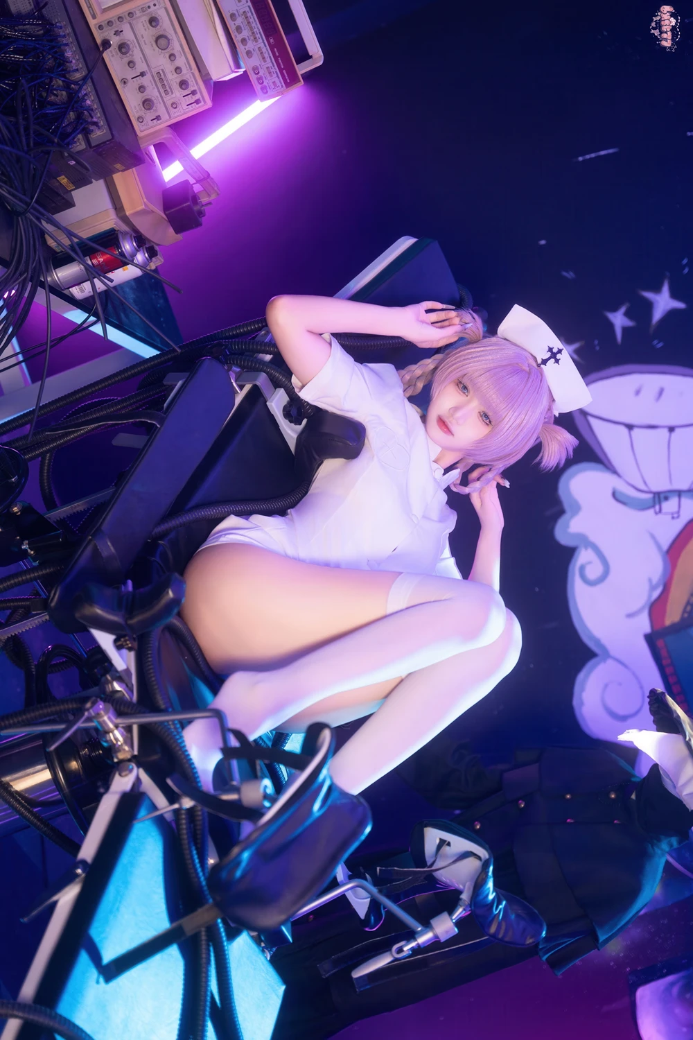Cosplay 柒柒要乖哦 – 彻夜之歌 护士服小荠 - P1