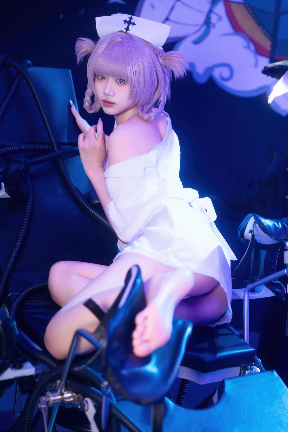 Cosplay 柒柒要乖哦 – 彻夜之歌 护士服小荠 - P20
