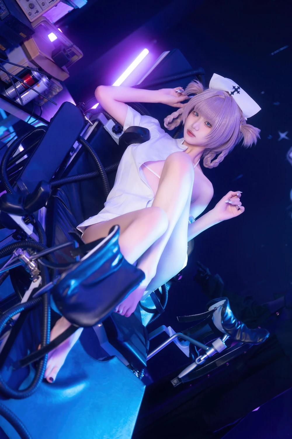 Cosplay 柒柒要乖哦 – 彻夜之歌 护士服小荠 - P21