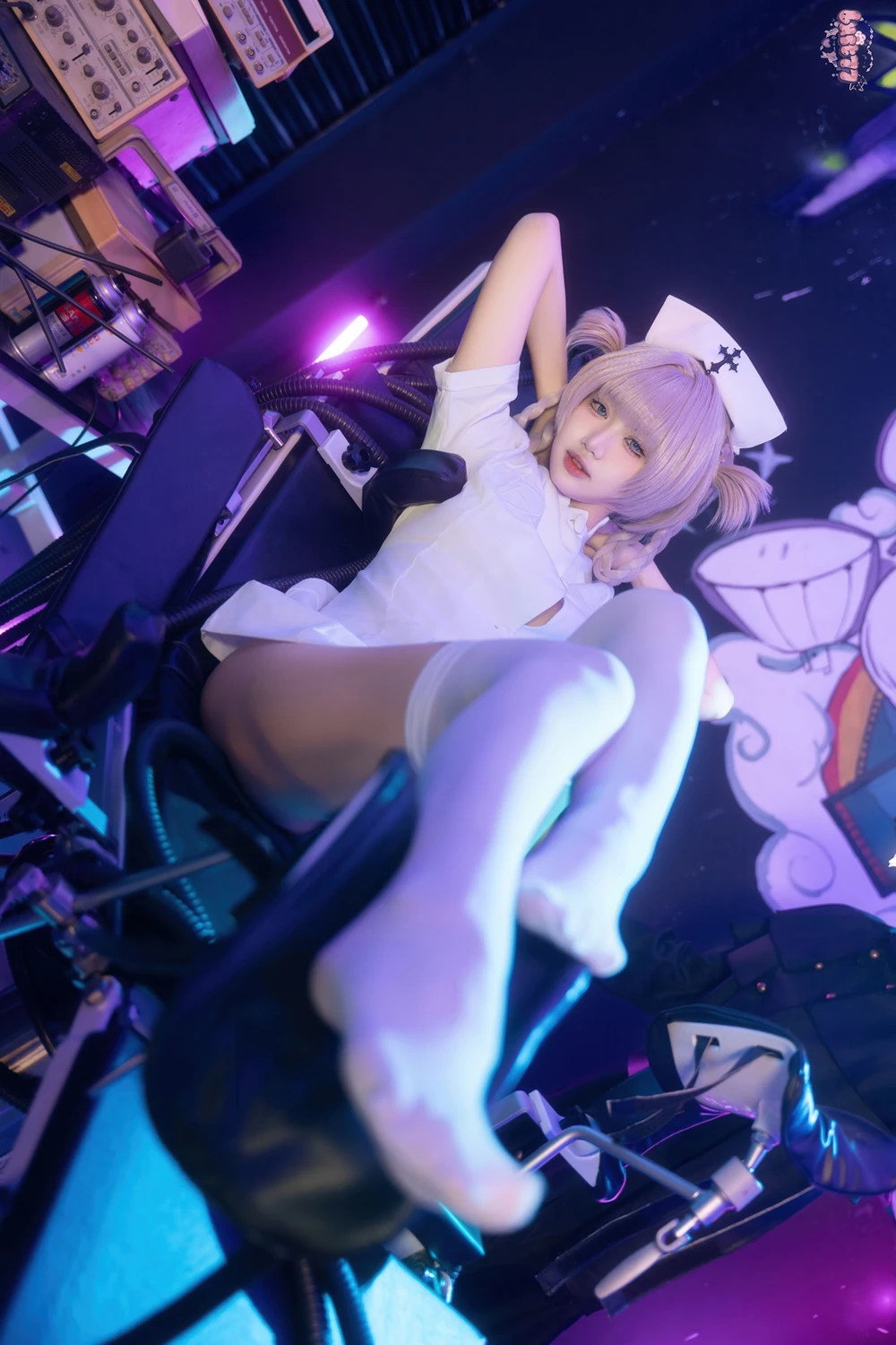 Cosplay 柒柒要乖哦 – 彻夜之歌 护士服小荠 - P3