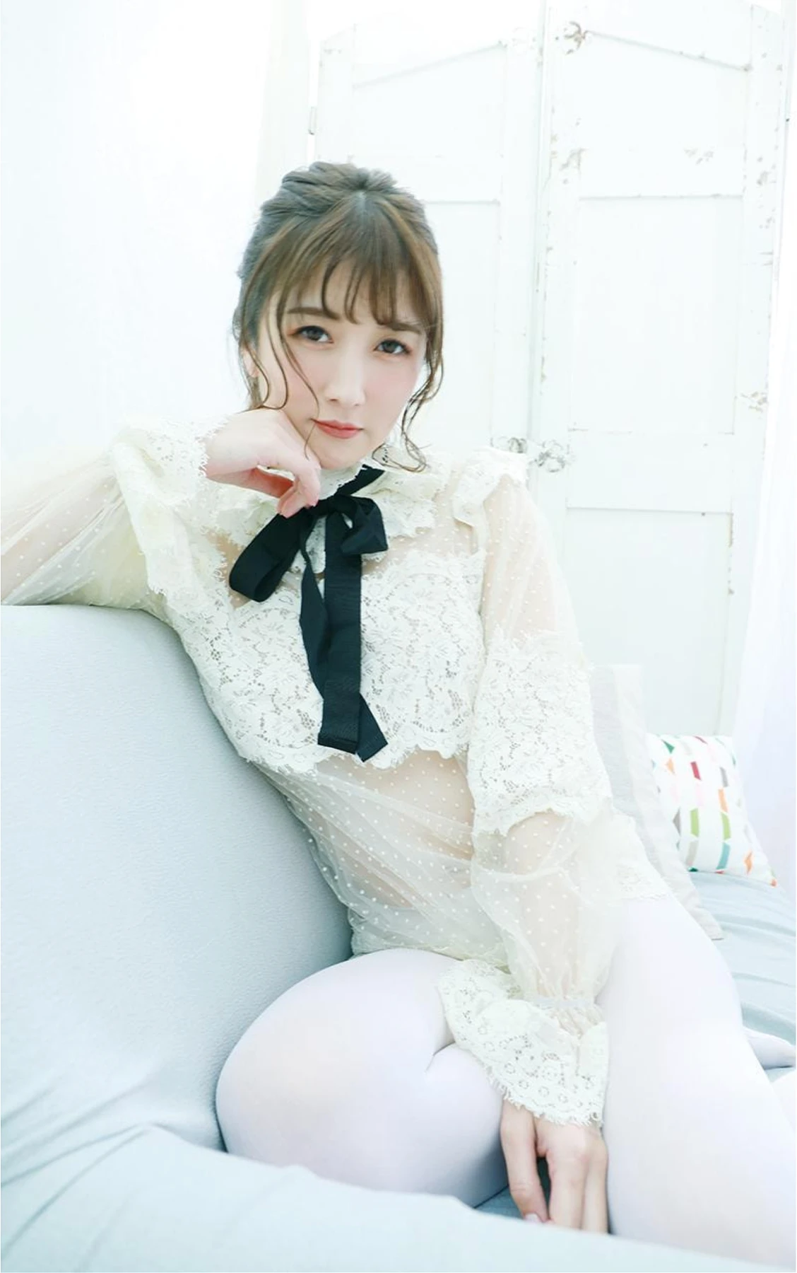 Hibiki Otsuki 大槻ひびき, 写真集 「おやすみフィクション」 - P24