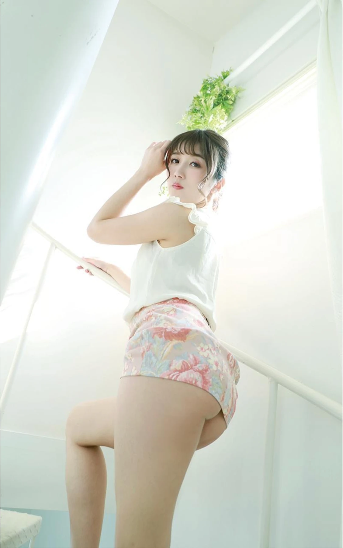 Hibiki Otsuki 大槻ひびき, 写真集 「おやすみフィクション」 - P3