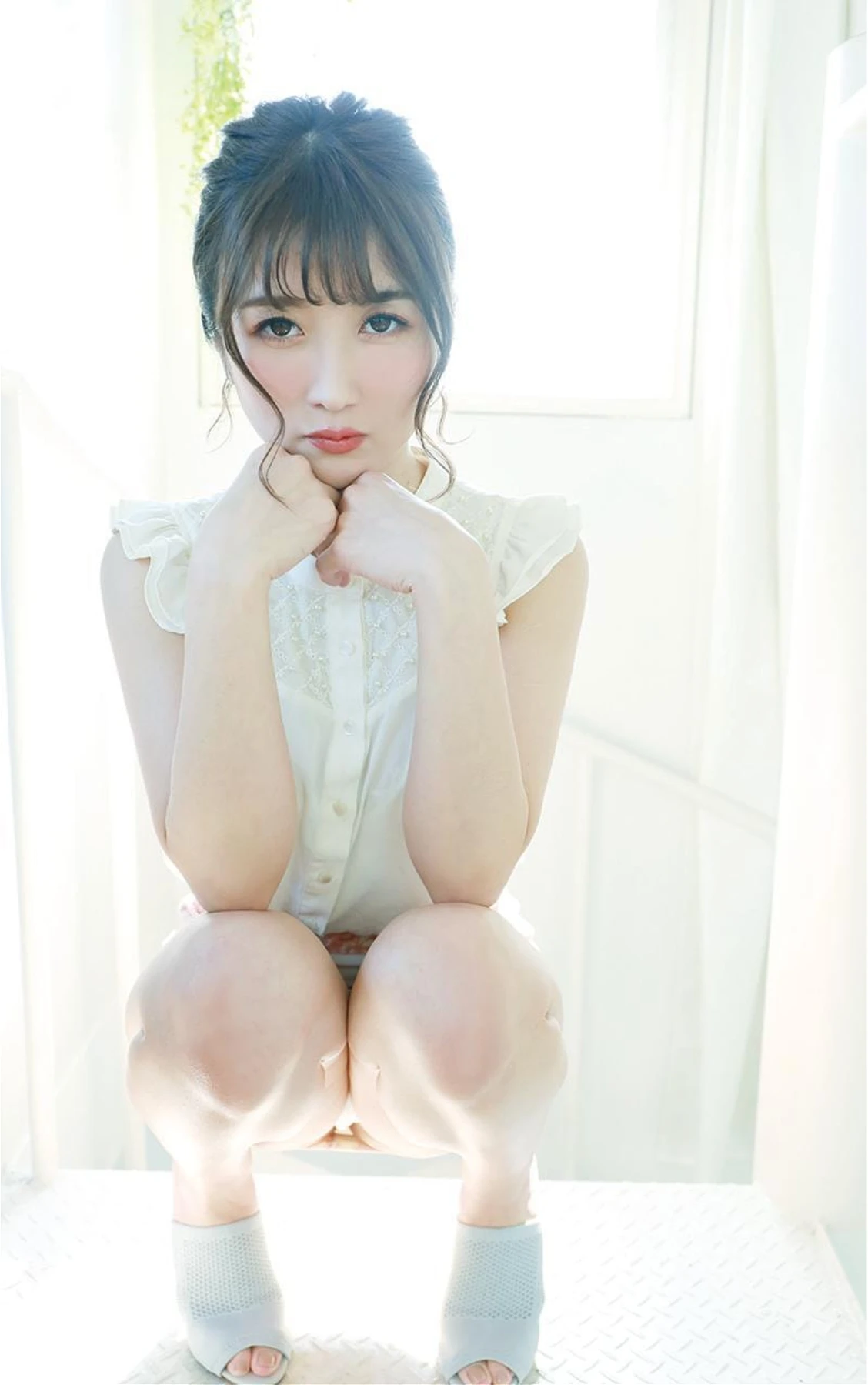 Hibiki Otsuki 大槻ひびき, 写真集 「おやすみフィクション」 - P4