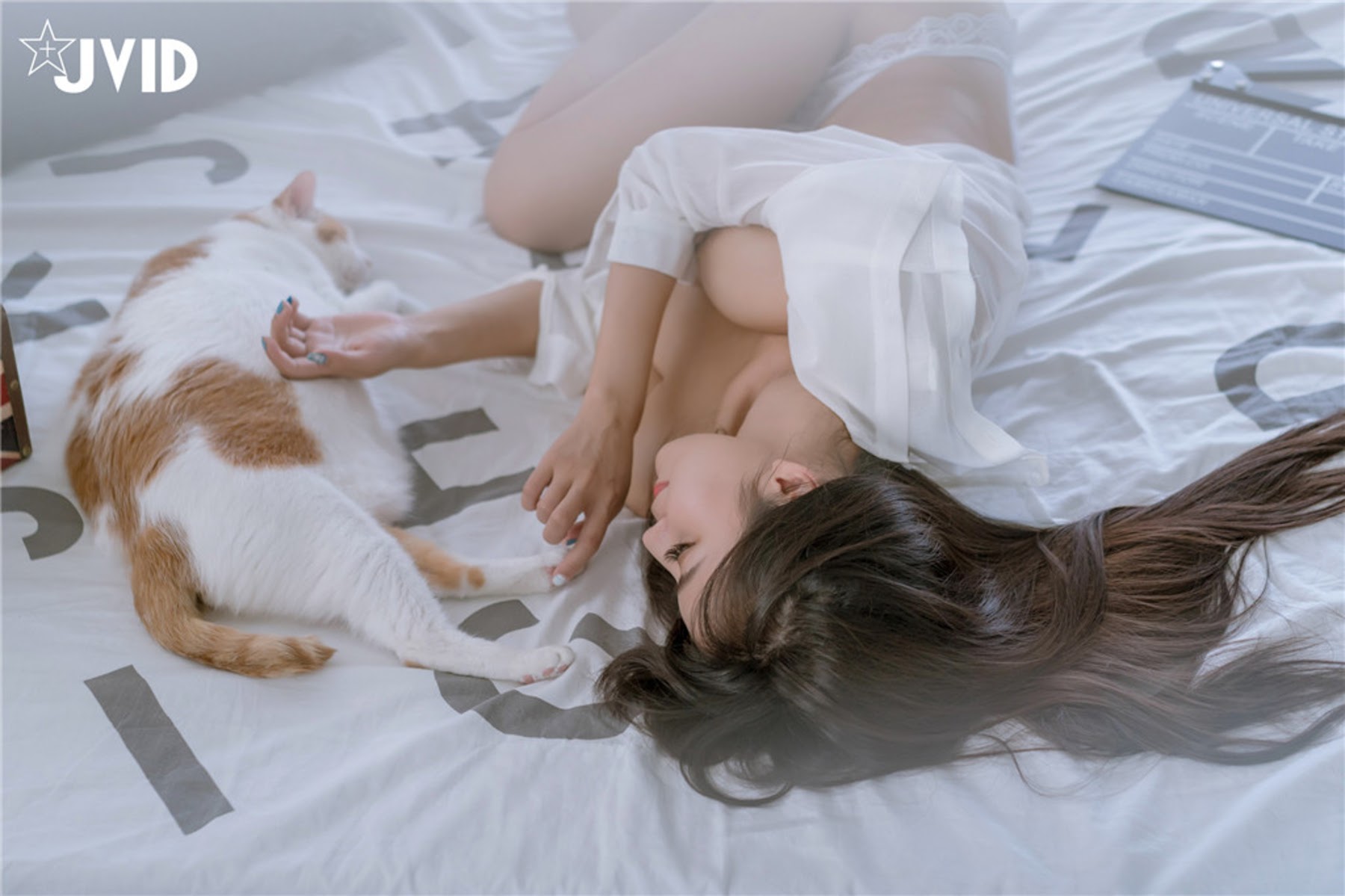 [JVID] Lele 樂樂 – 『美巨乳 E奶樂樂』 居家性感 襯衫の誘惑－極極極薄碼 - P16