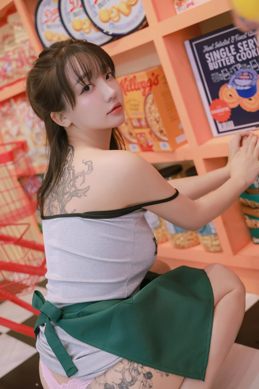 Son Yeeun 손예은 – Photobook 「Night Shift」 - P44