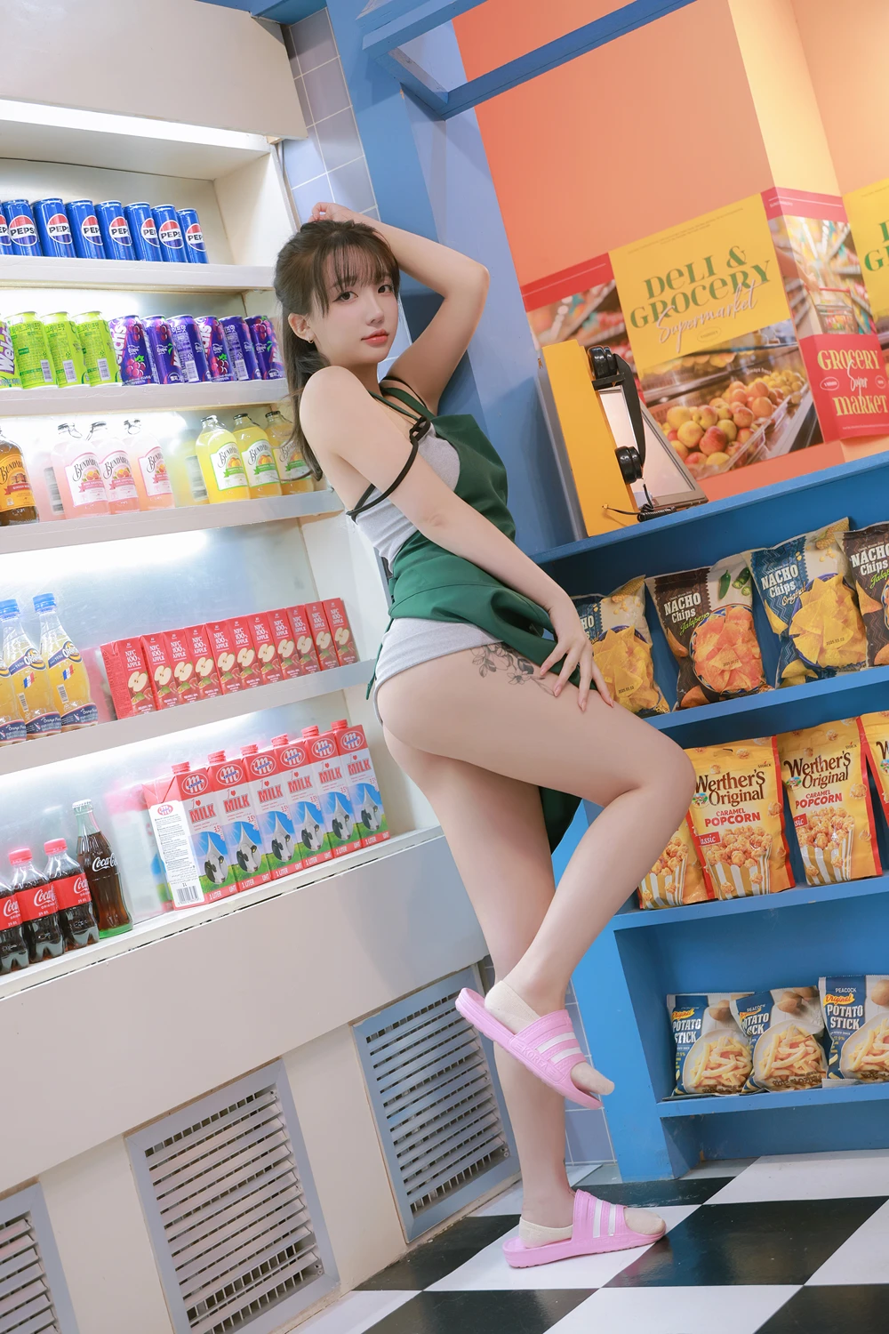Son Yeeun 손예은 – Photobook 「Night Shift」 - P69