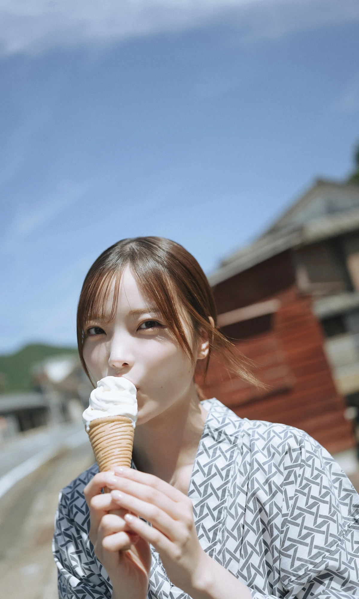 Araya Himeka 新谷姫加, 写真集 「帰ってきたよ、福江島～prologue～」 - P3