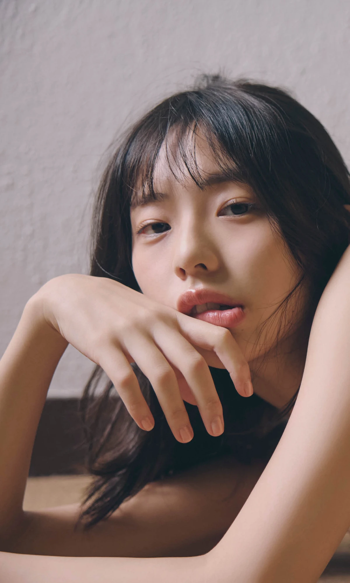 Hina Kikuchi 菊地姫奈, 写真集 「夢は終わらない」 - P24