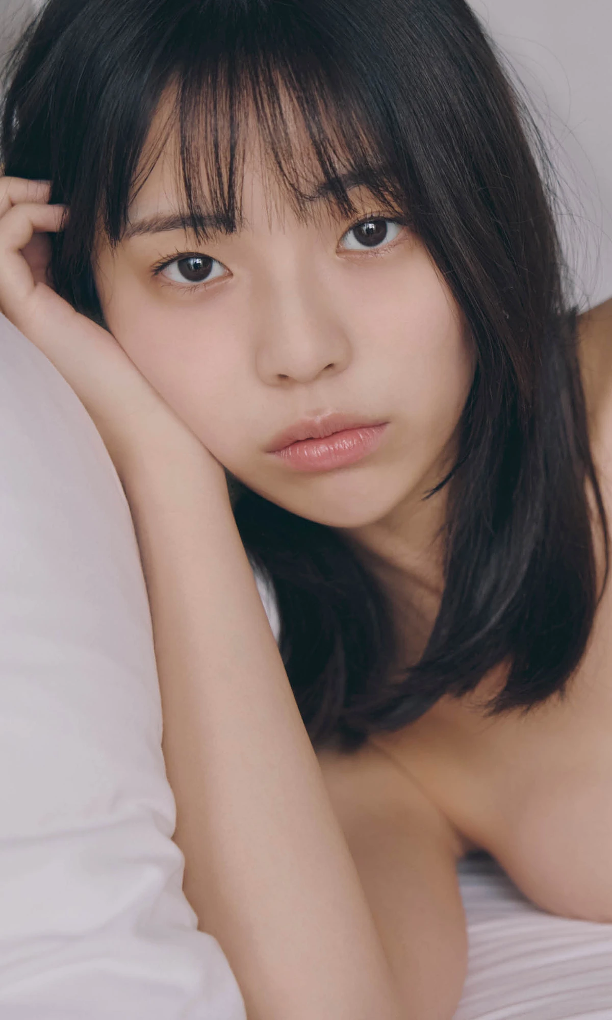 Hina Kikuchi 菊地姫奈, 写真集 「夢は終わらない」 - P74