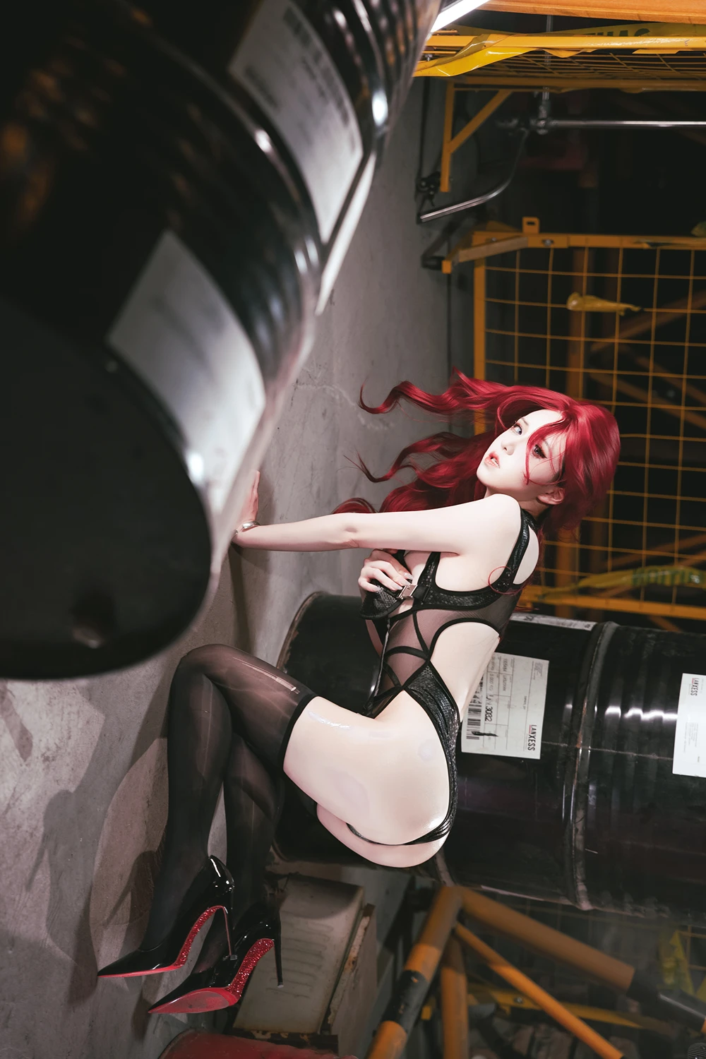 Cosplay 双木扶苏 – 明日方舟 史尔特尔·得体社战术风 - P33