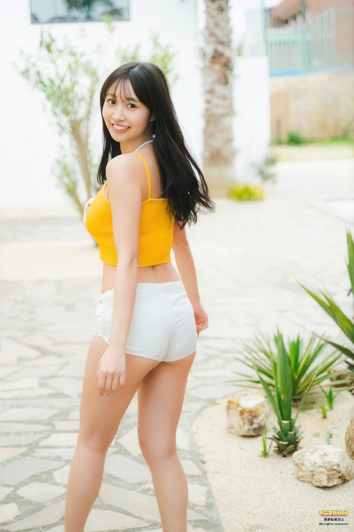 本田あやね・溝端葵, Gekkan Young Magazine 2026 No.05 (月刊ヤングマガジン 2026年5号) - P19