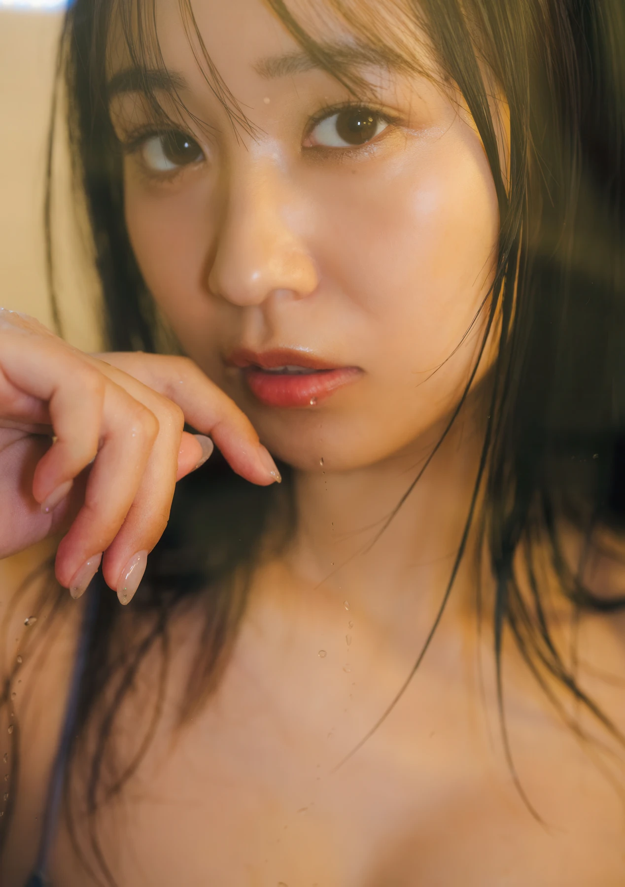 本田あやね・溝端葵, Gekkan Young Magazine 2026 No.05 (月刊ヤングマガジン 2026年5号) - P8
