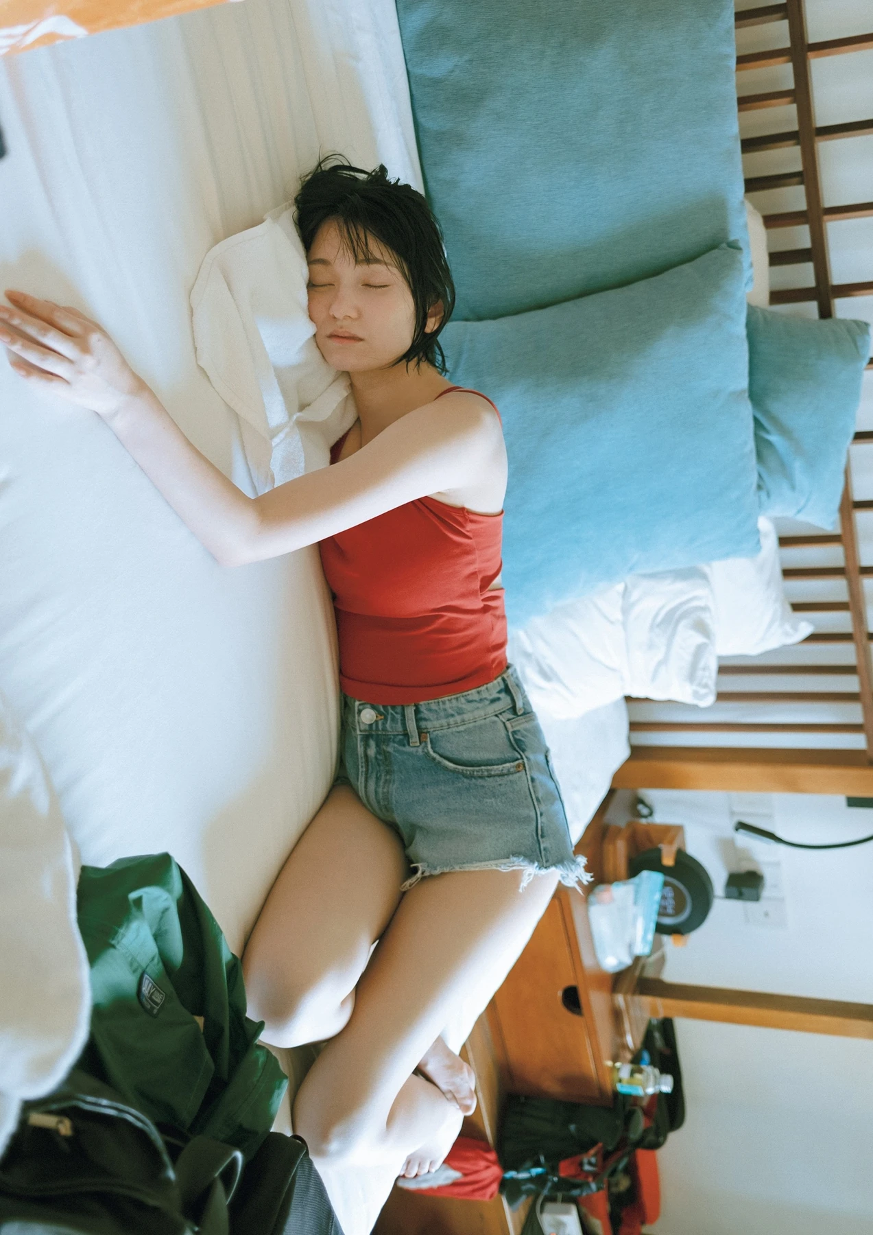 Fuuka Kumazawa 熊澤風花, 2nd写真集 『小さくて大切なもの』 - P33